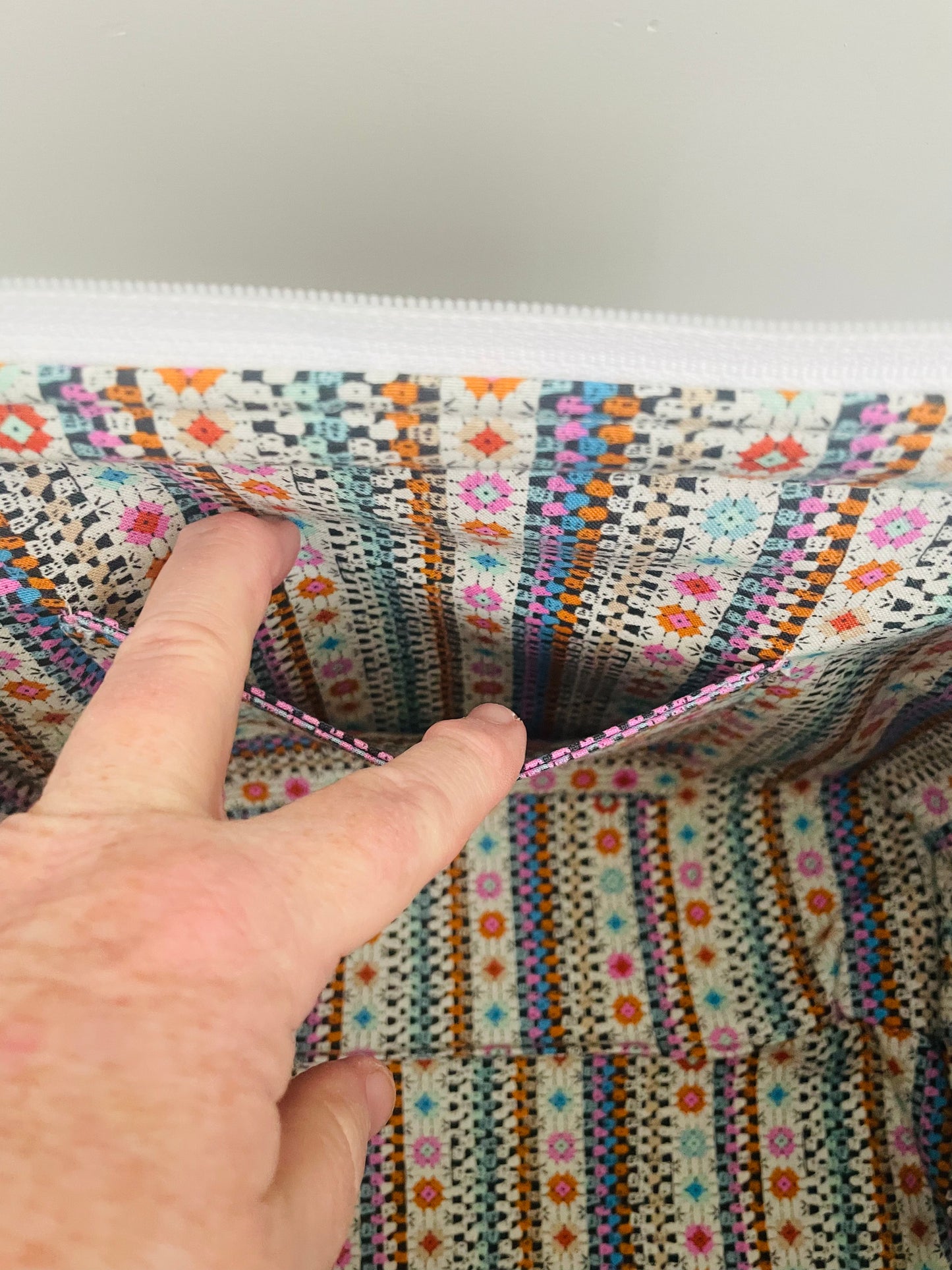 HEXY CROCHET .... Med Wire frame bag