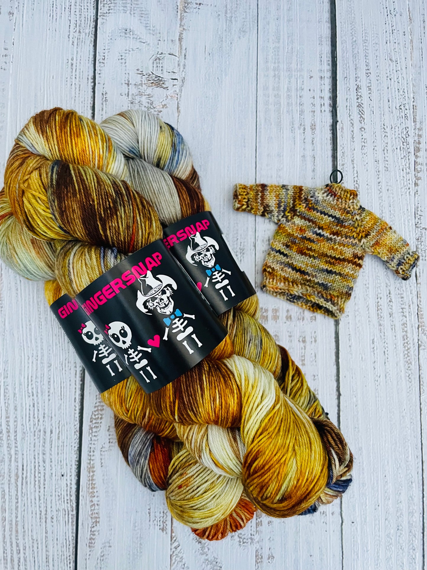 CIRCLE OF WARMTH .....PLUSH FINGERING WEIGHT