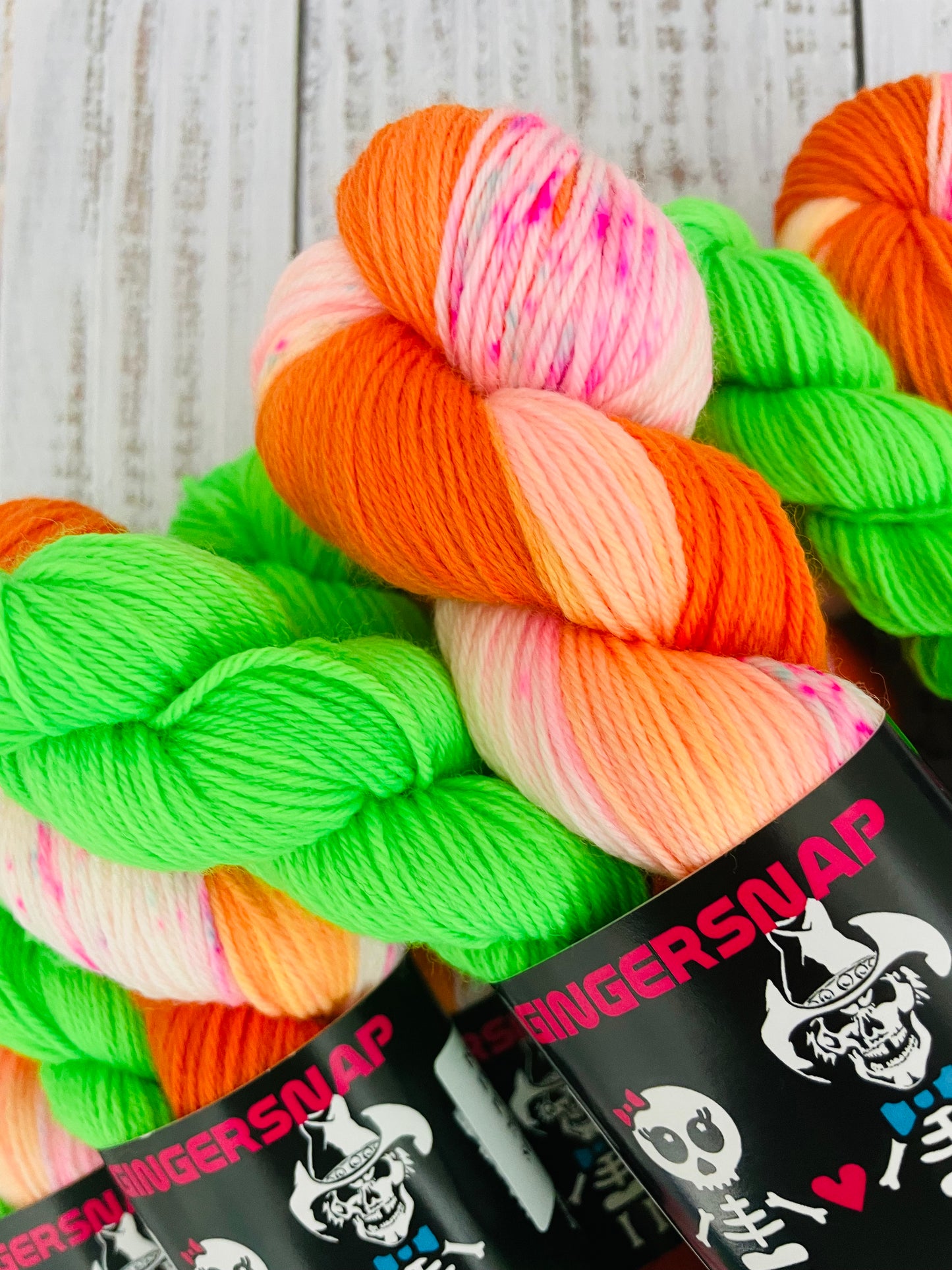 ISLAND SPRITZ BITESIZE SOCKSET (1)...PLUSH SOCK FINGERING WEIGHT...BLACK LIGHT REACTIVE