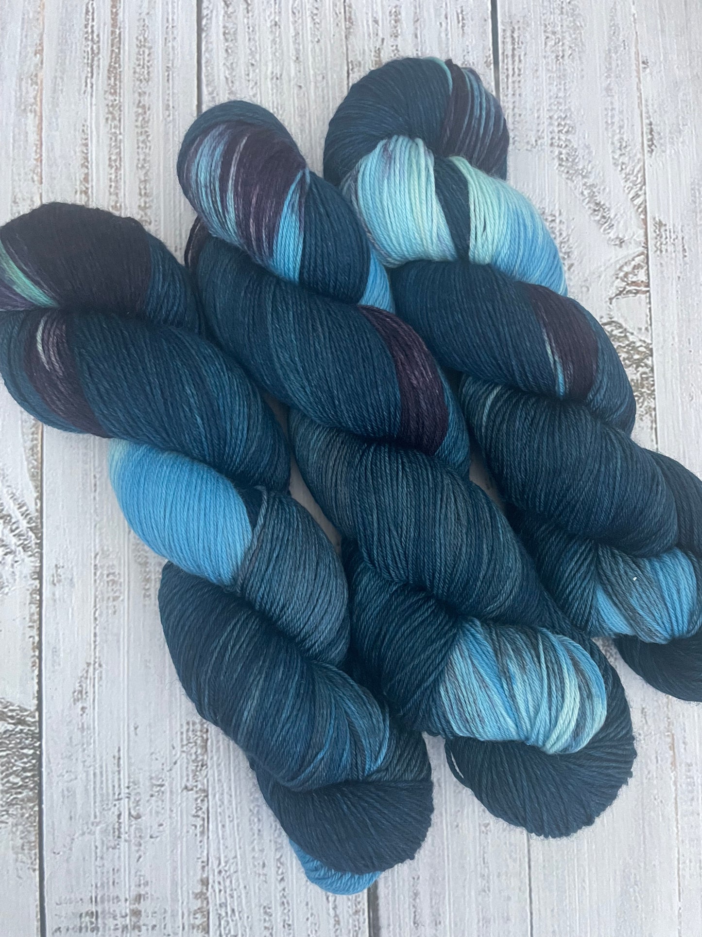 BOOKWORM ...PLUSH FINGERING WEIGHT