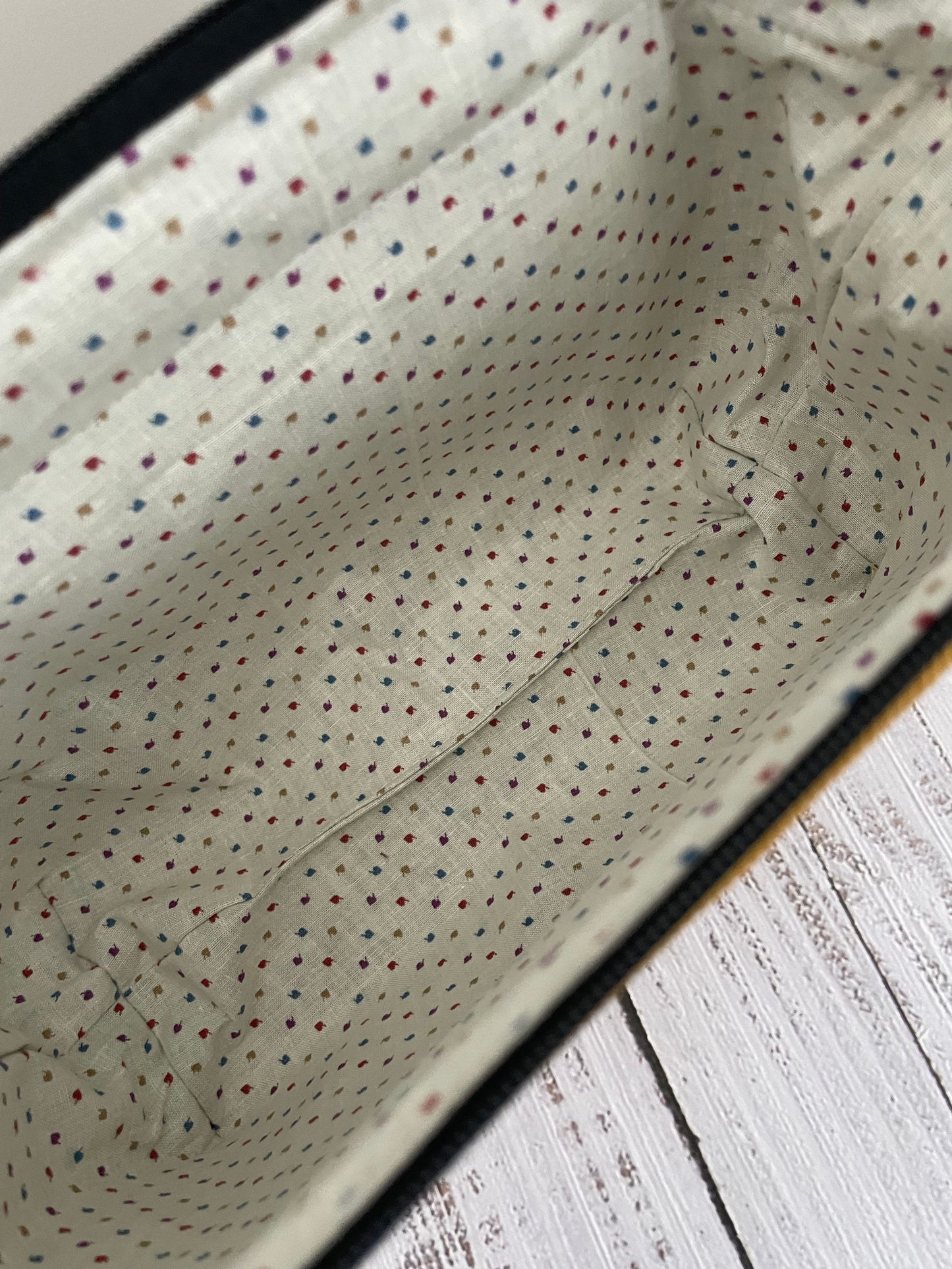 MUSTARD CORDUROY Small wire frame bag