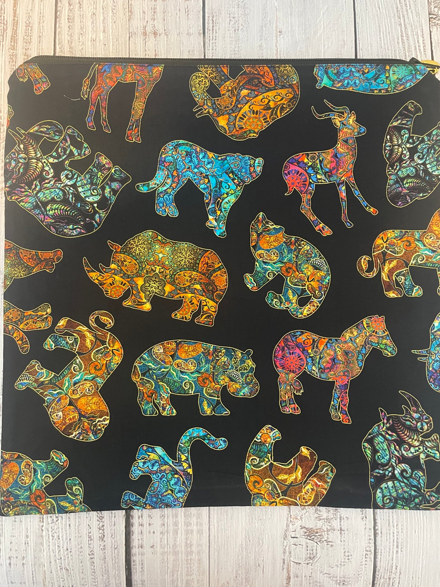 TAPESTRY ANIMALS LARGE STITCHING BAG