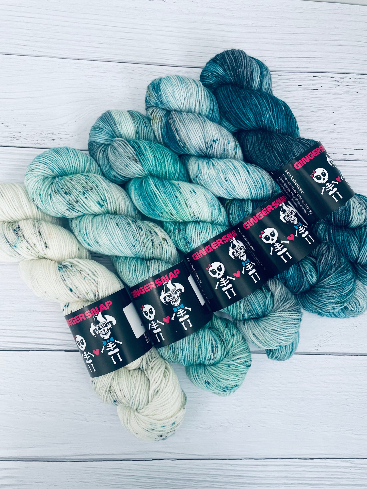 WATERCOLOUR MOUNTAINS 5 SKEIN FADE ON LUSH FINGERING 2 PLY ....CHOOSE COLOURWAY FROM MENU