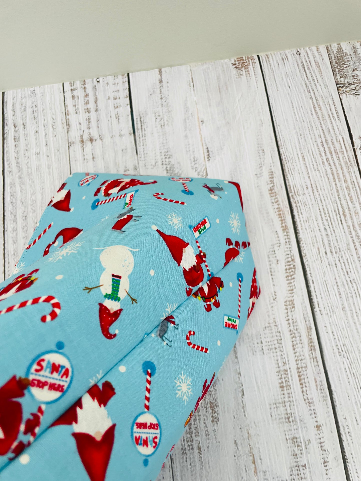 CHRISTMAS GNOMES ....CAKE CADDY