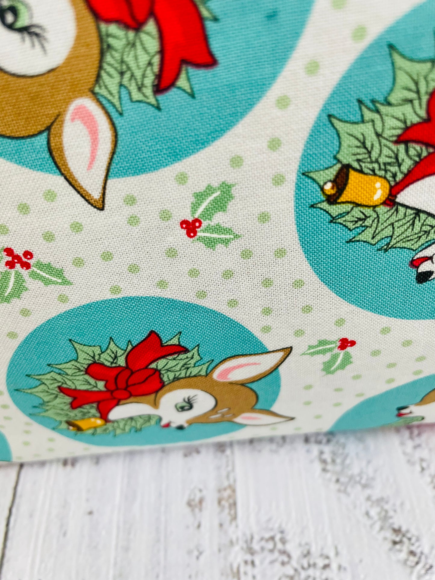 RETRO DEER ....CAKE CADDY