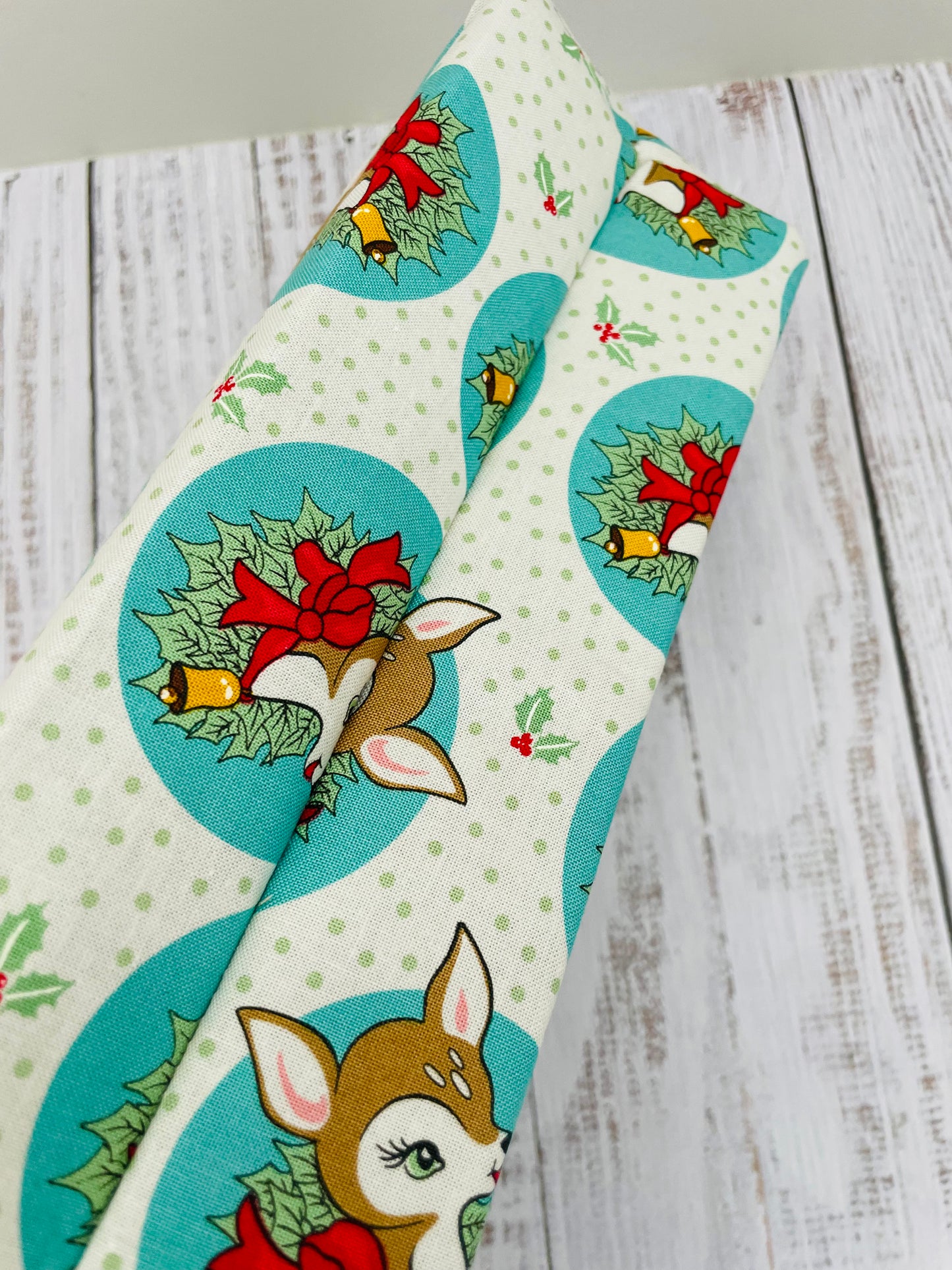 RETRO DEER ....CAKE CADDY