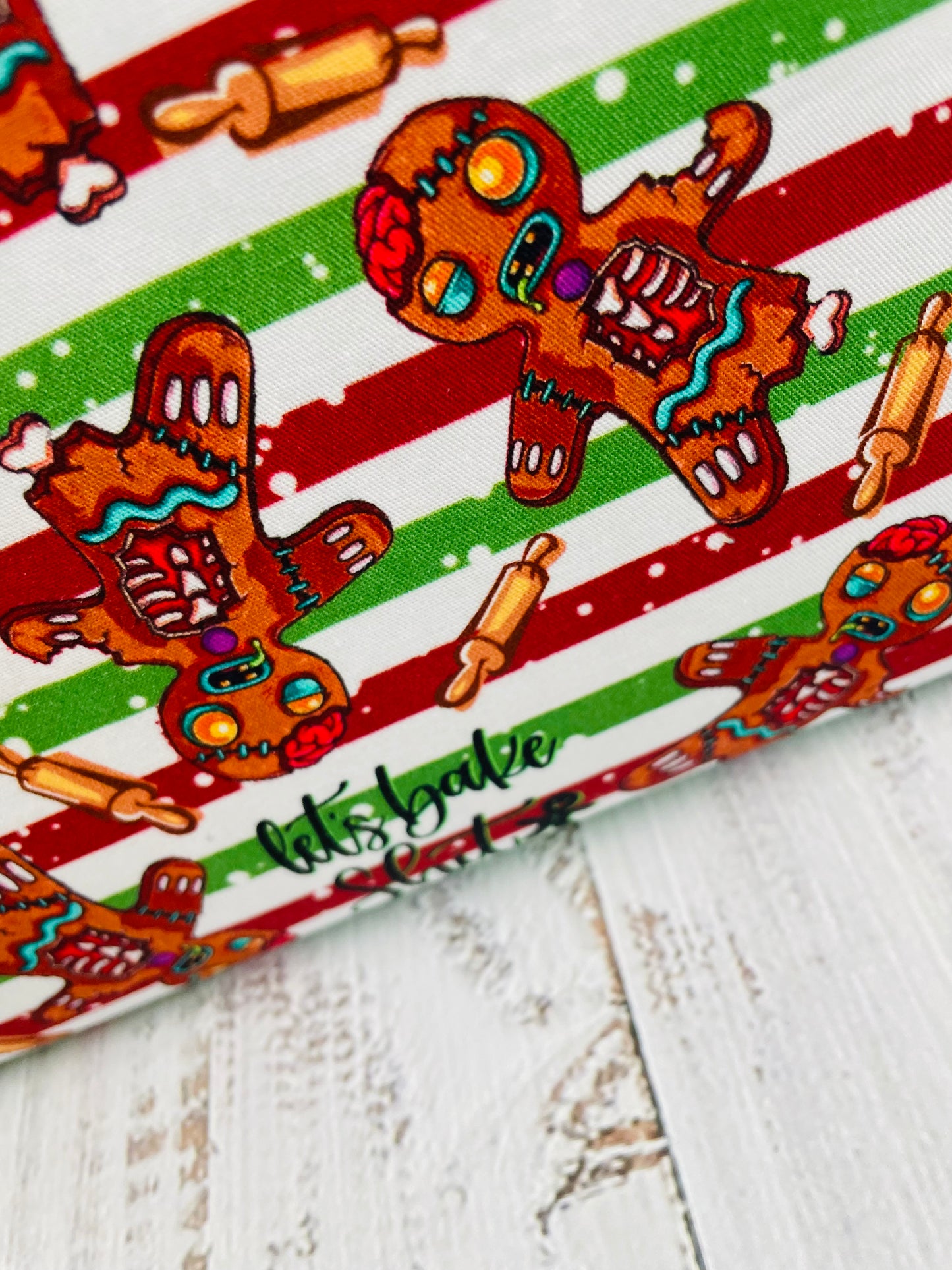 NAUGHTY GINGERBREAD ....CAKE CADDY