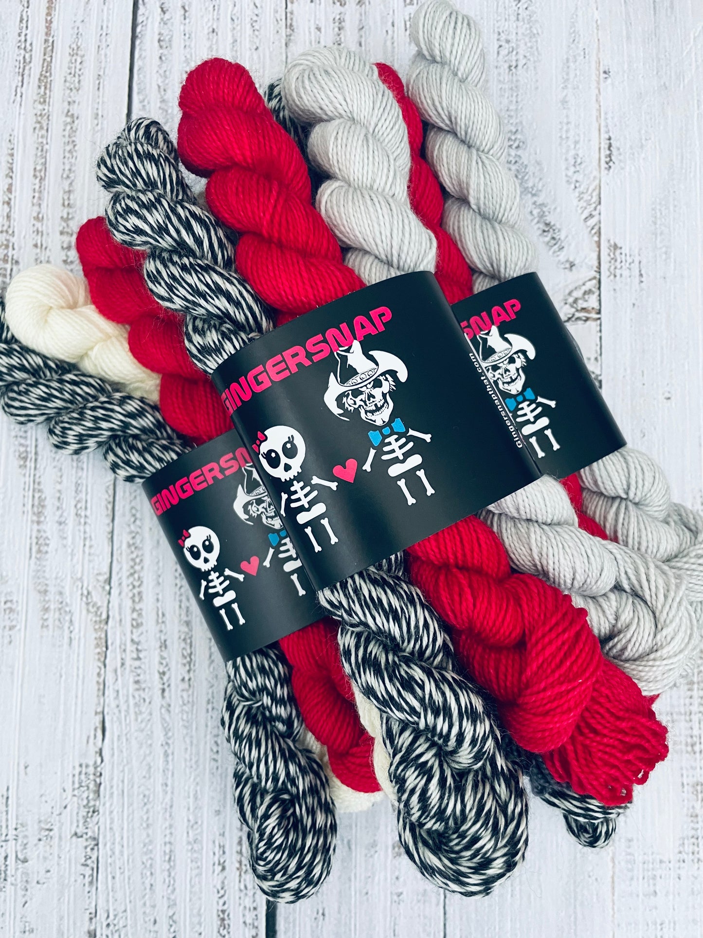 SOCK MONKEY MINI TOTE BAG & MINISNAP SET ...LUSH Fingering & Mighty Marled fingering (5)...1 SET OF MONKEY STITCH TOPPERS, 1 PROGRESS KEEPER, 1 STITCH MARKER