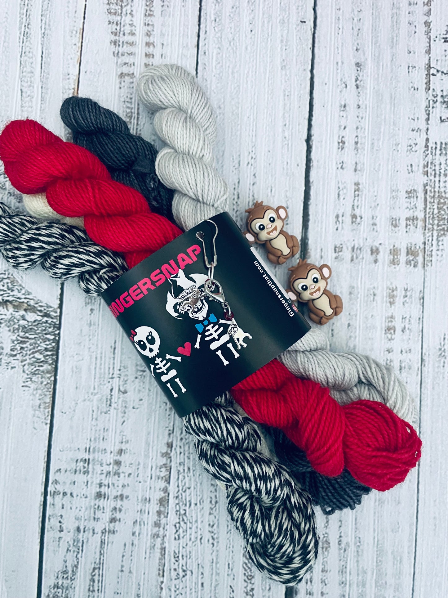 SOCK MONKEY MINI TOTE BAG & MINISNAP SET ...LUSH Fingering & Mighty Marled fingering (5)...1 SET OF MONKEY STITCH TOPPERS, 1 PROGRESS KEEPER, 1 STITCH MARKER