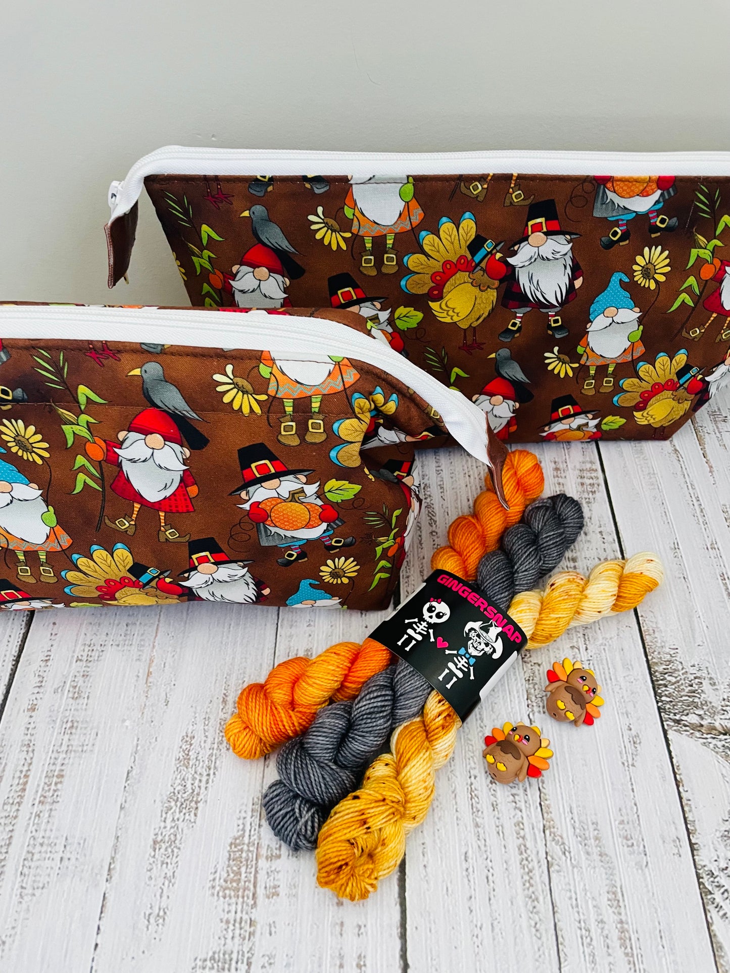 OCT GNOME CLUB ..., PLEASE CHOOSE SET FROM MENU ....GNOME ON THE RANGE ....LIMITED QUANTITIES