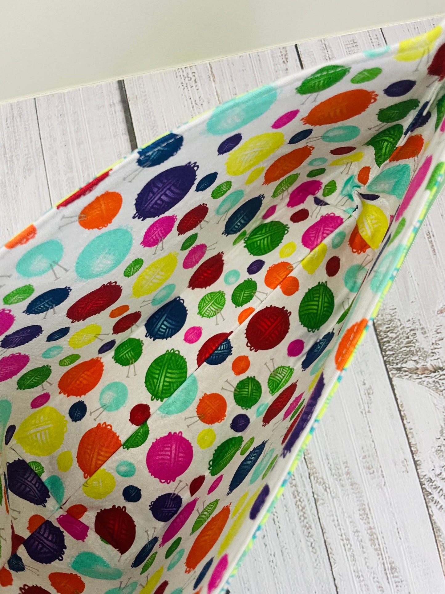 GREEN FAN FLOWERS ....CAKE CADDY ....BLACK LIGHT REACTIVE FABRIC
