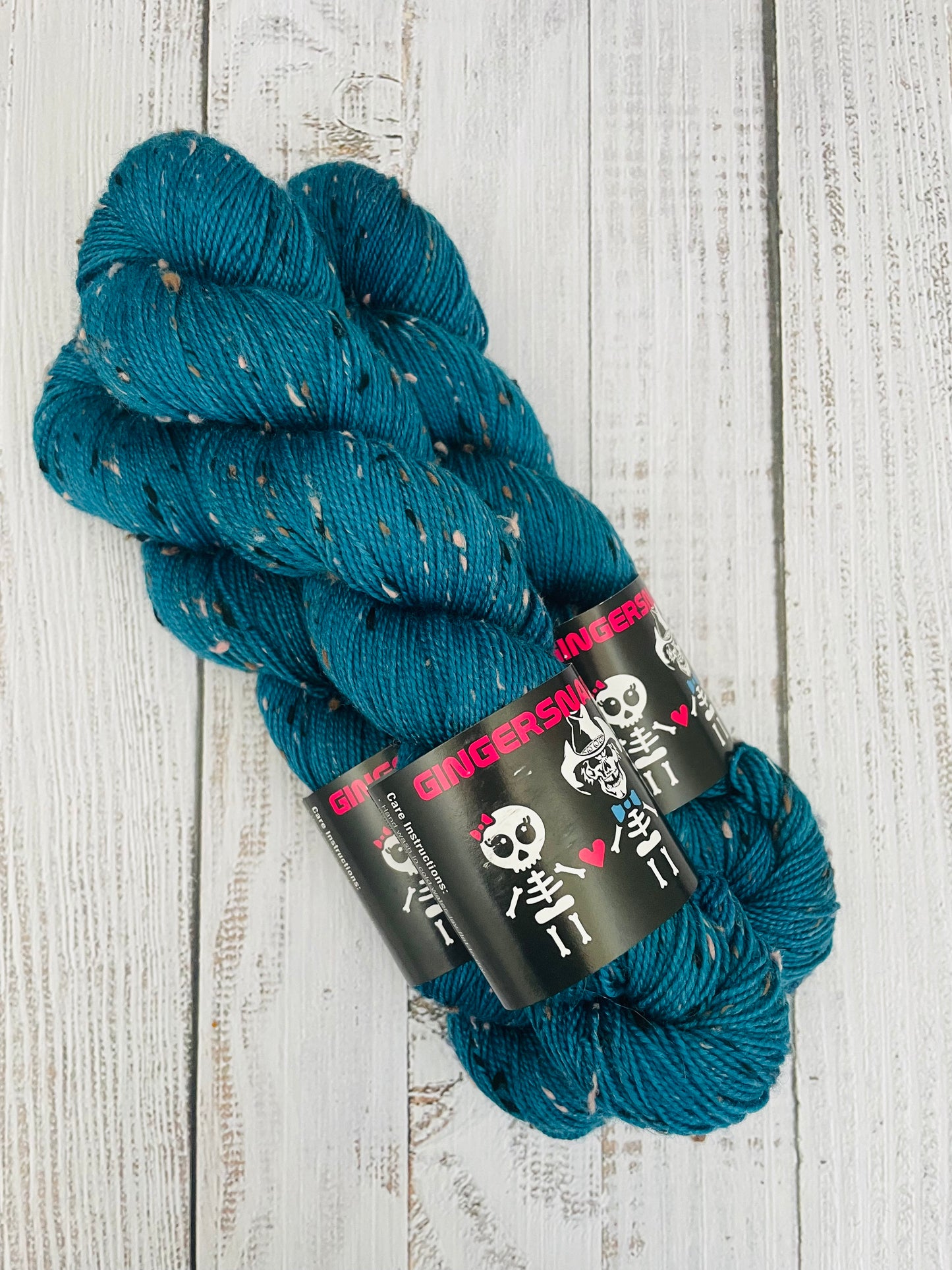 TWEEDY FINGERING  ...please choose colourway from menu