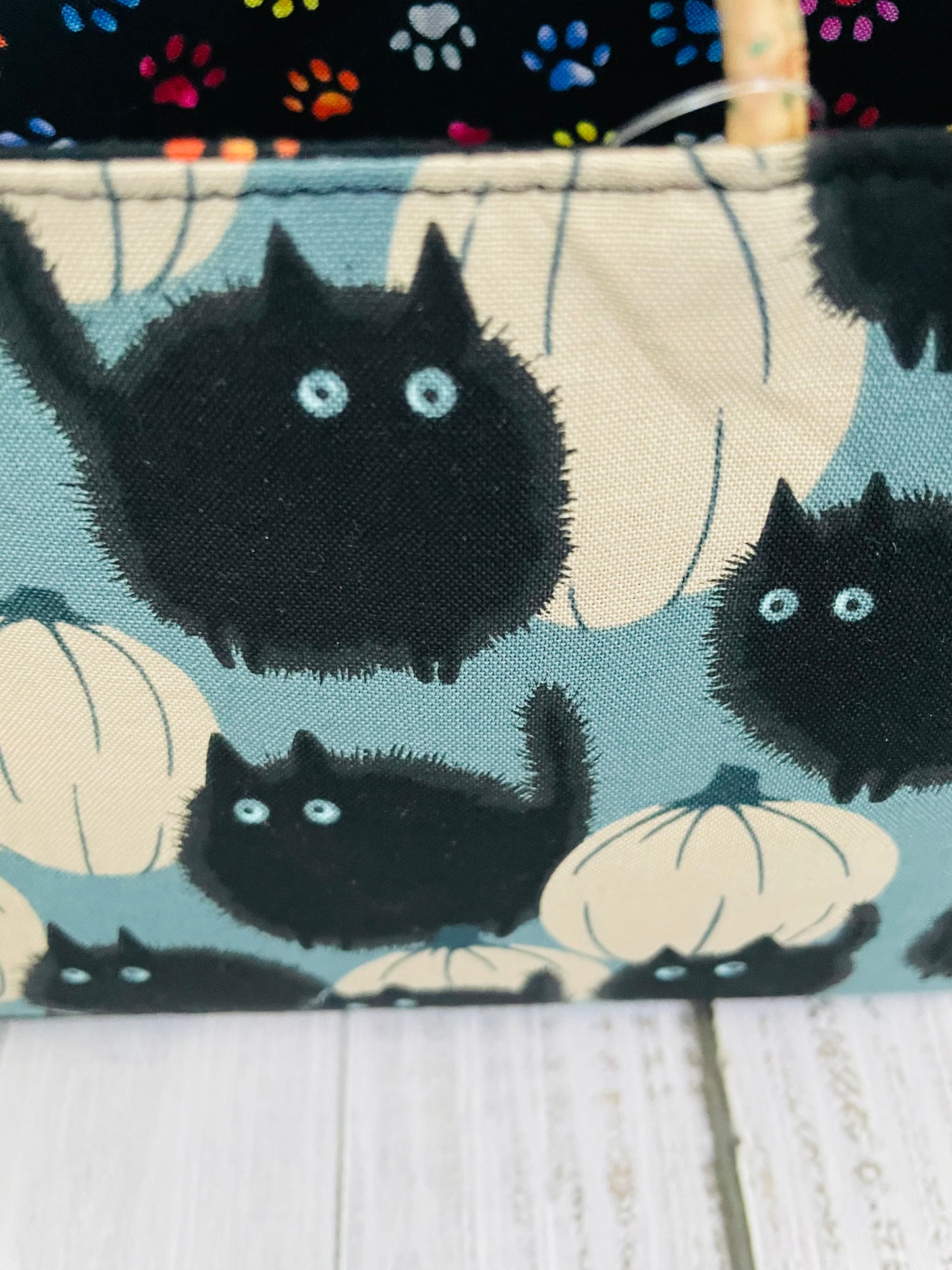 FLUFFY CATS HALLOWEEN SKEIN  AND MINI TOTE , THEMED STITCH STOPPERS