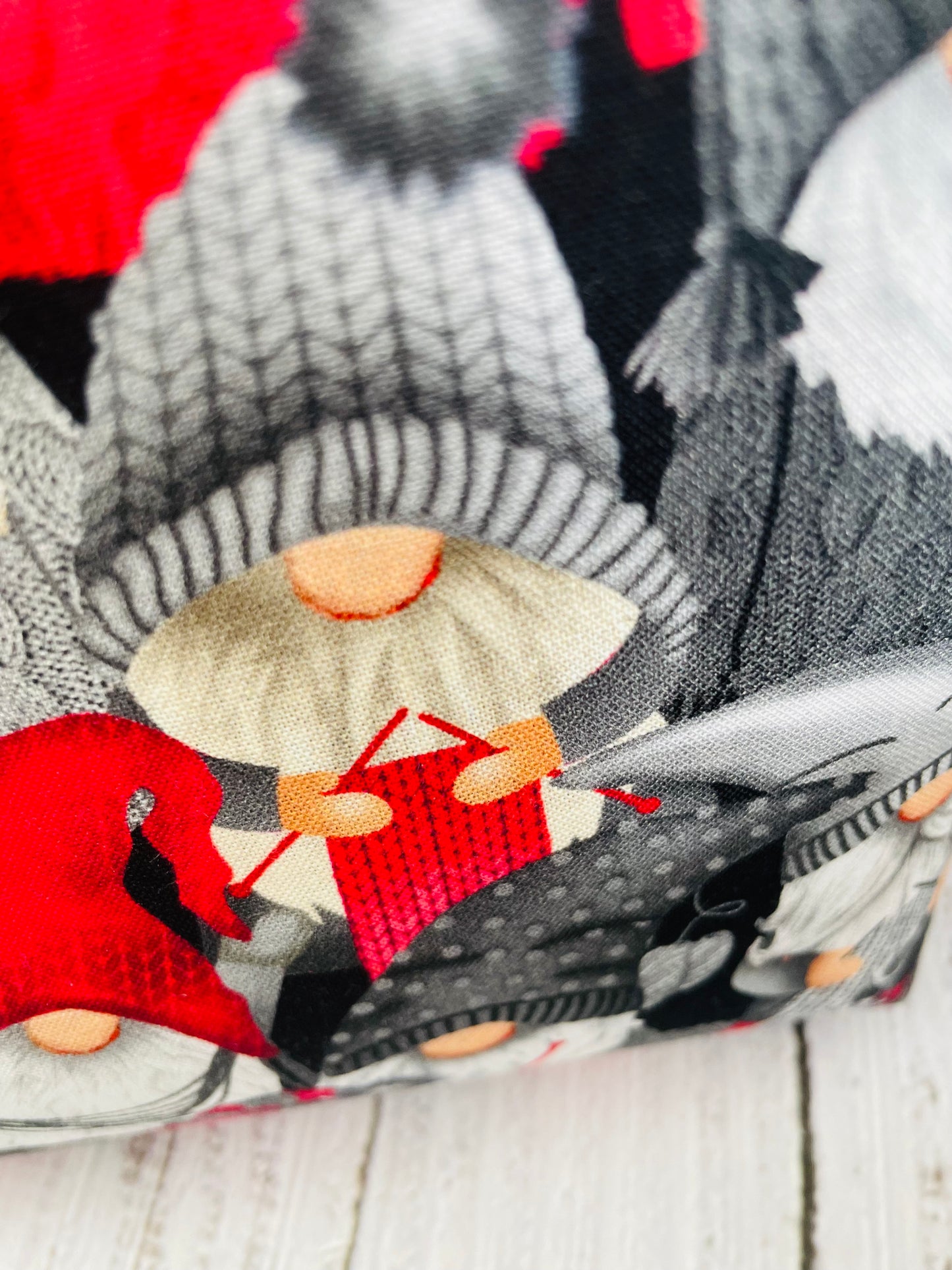 PREVIEW ...THESE WILL SHOW SOLDOUT UNTIL NOON MST OCT 25 TH......... NOV GNOME CLUB KNITTING GNOMES   ...,PLEASE CHOOSE SET FROM MENU ....JUST GNOME IT   ....LIMITED QUANTITIES