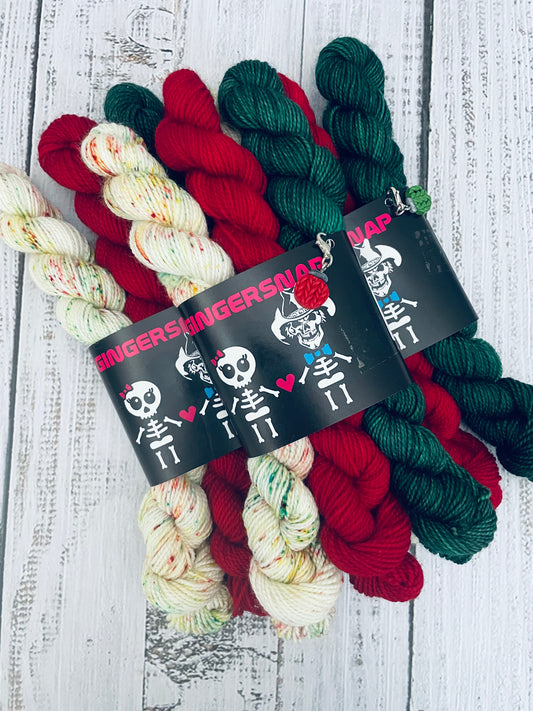 CLASSIC CHRISTMAS MINISNAP SET (3) ....WITH A HANDMADE PROGRESS KEEPER ...LUSH FINGERING 2 PLY