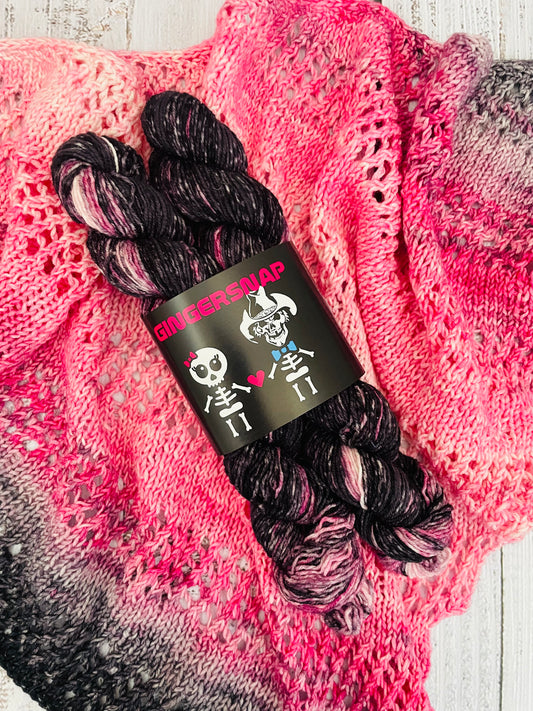 SMOKEY SKIES .... HEATHERED GRADIENT SOCKSETS (FINGERING WEIGHT)