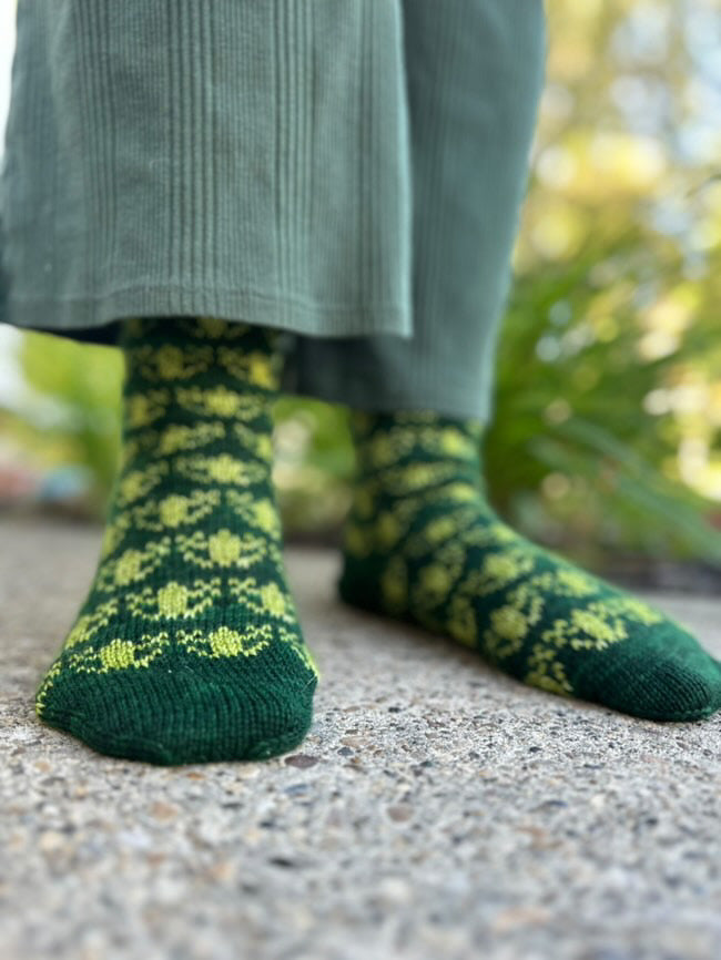 FROGLET SOCKSET(2) ON LUSH FINGERING 2 PLY  ...FOR THE NEW GREYOWL DESIGN