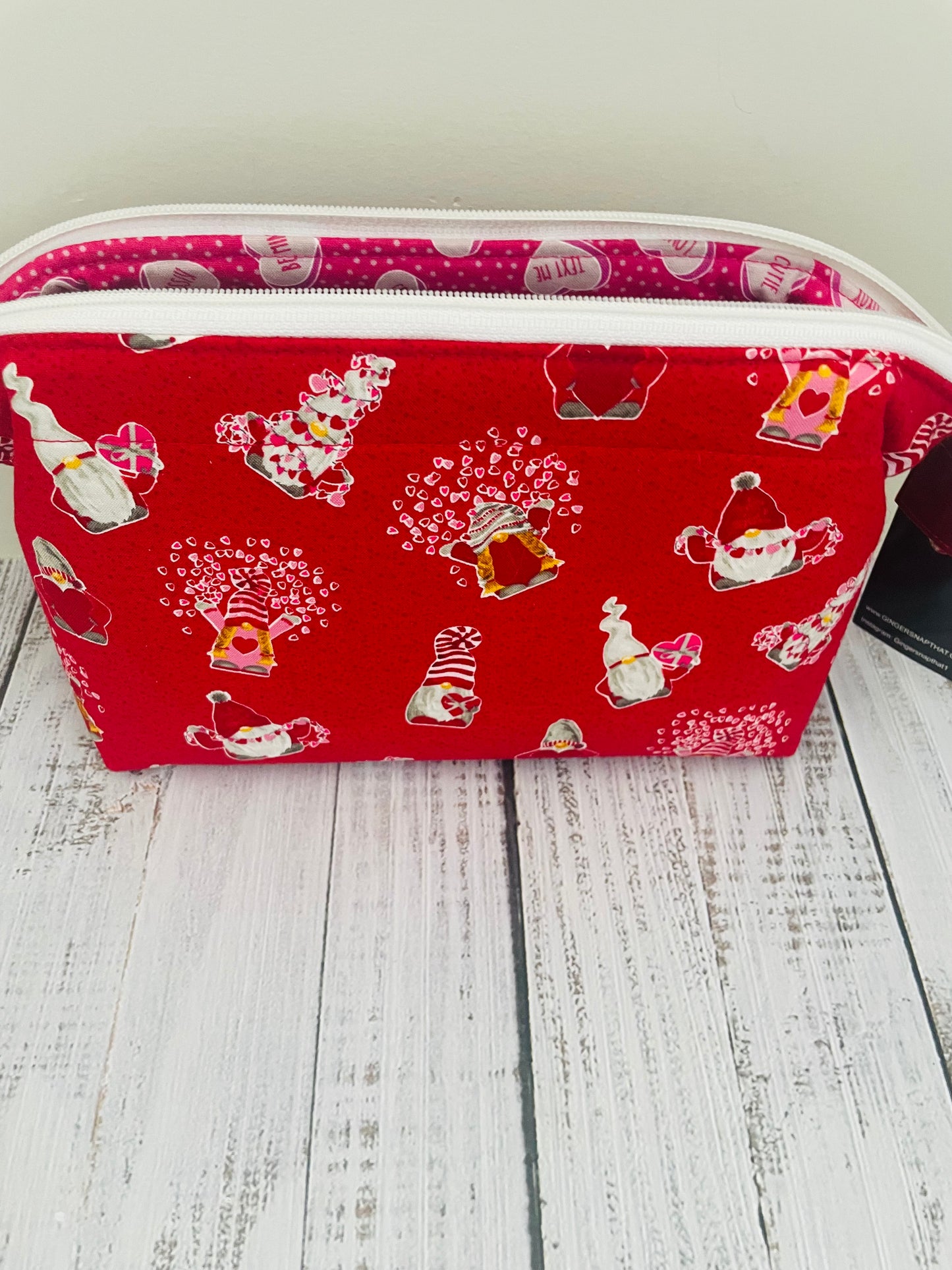 HEART GNOMES     Small wire frame bag