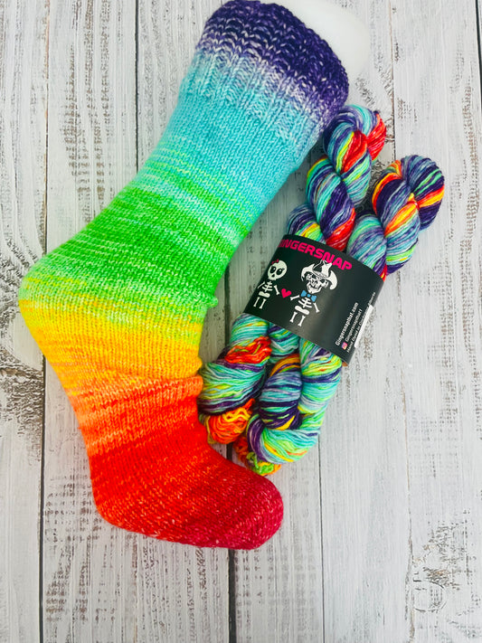 RAINBOW DRIFT   .... HEATHERED GRADIENT SOCKSETS  (FINGERING WEIGHT)