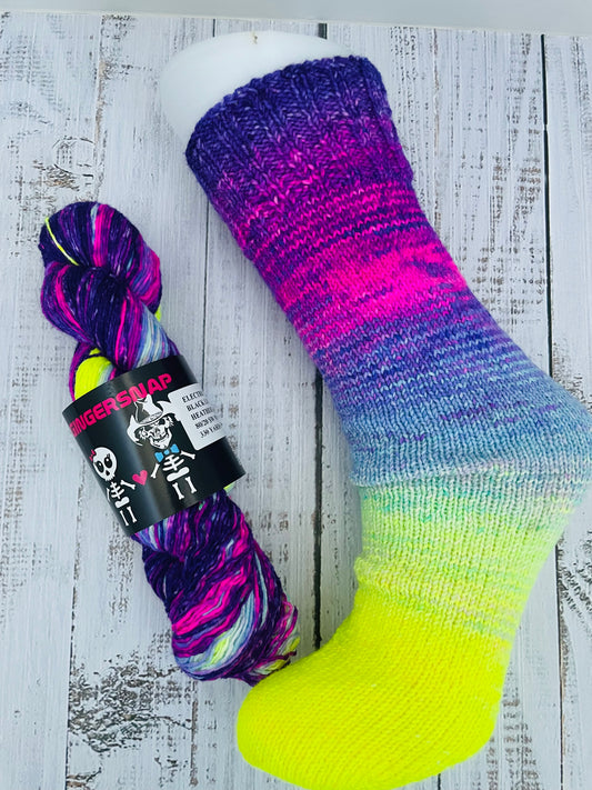 ELECTRIC OCTOPUS ...BLACK LIGHT REACTIVE  .... HEATHERED GRADIENT FULL SKEINS (FINGERING WEIGHT)