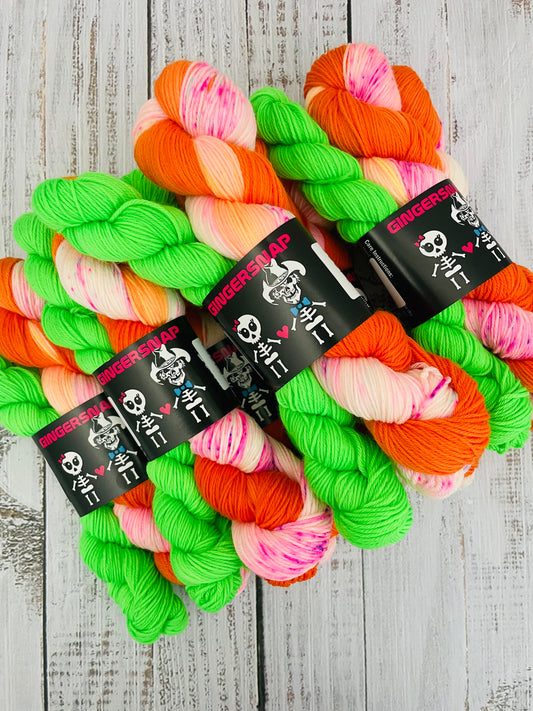 ISLAND SPRITZ BITESIZE  SOCKSET (1)...PLUSH SOCK FINGERING WEIGHT...BLACK LIGHT REACTIVE