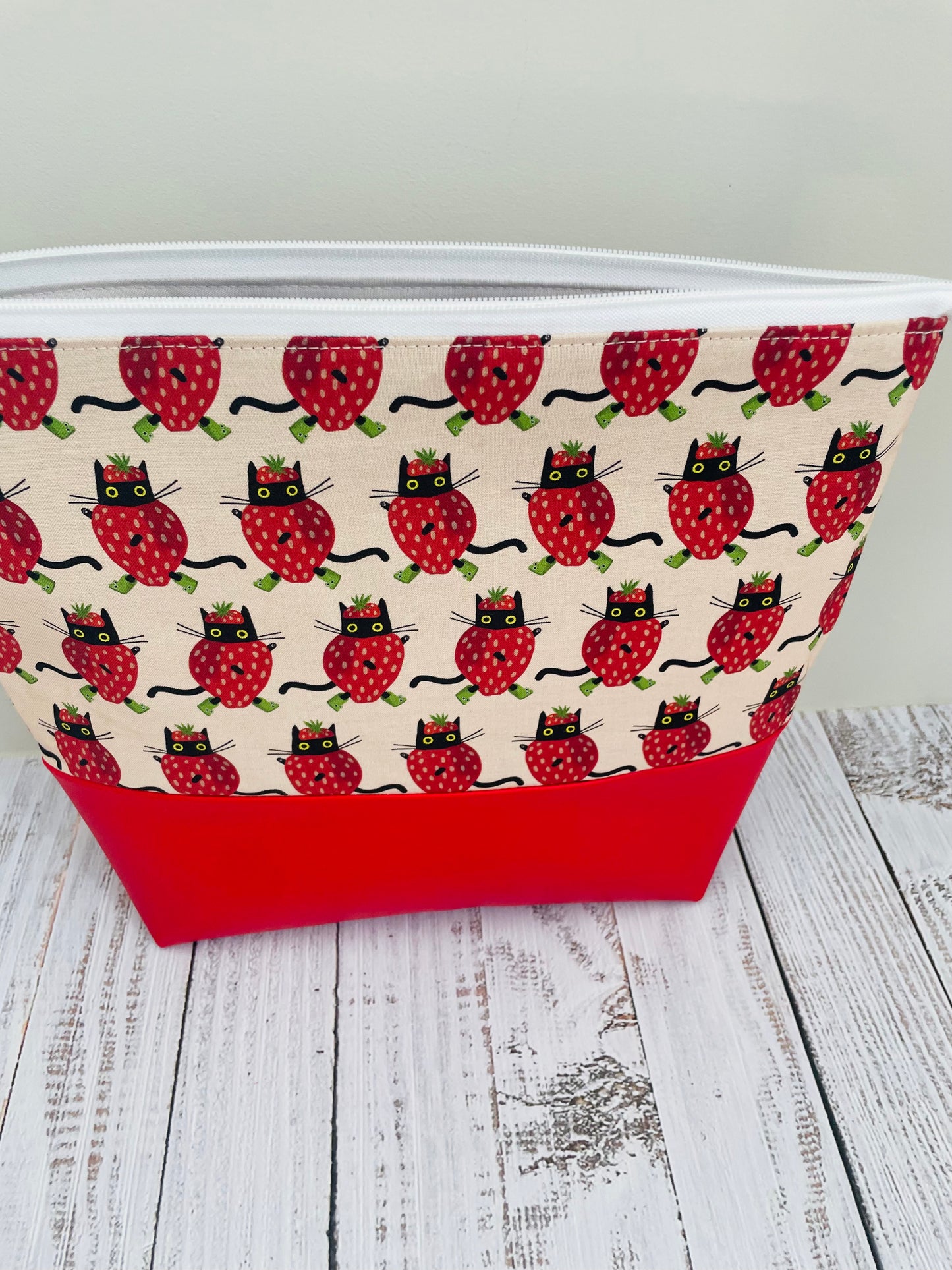 🍓🐈 PURRFECTLY PAIRED SOCK SET &  BAG UPDATE! 🐈🧺.....AUGUST 1 ST @ NOON MST