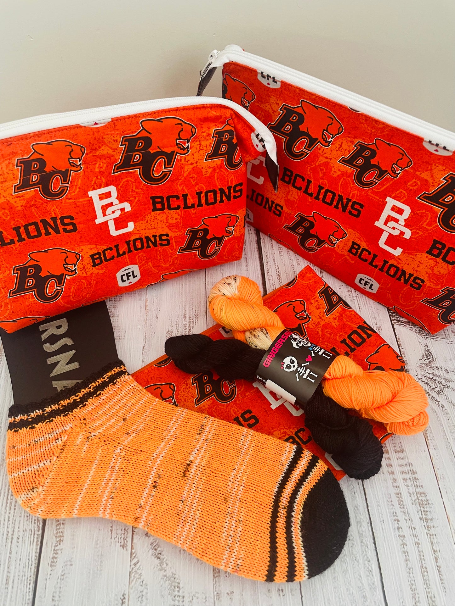 LEO'S  BITSIZE SOCKSETS & BAGS