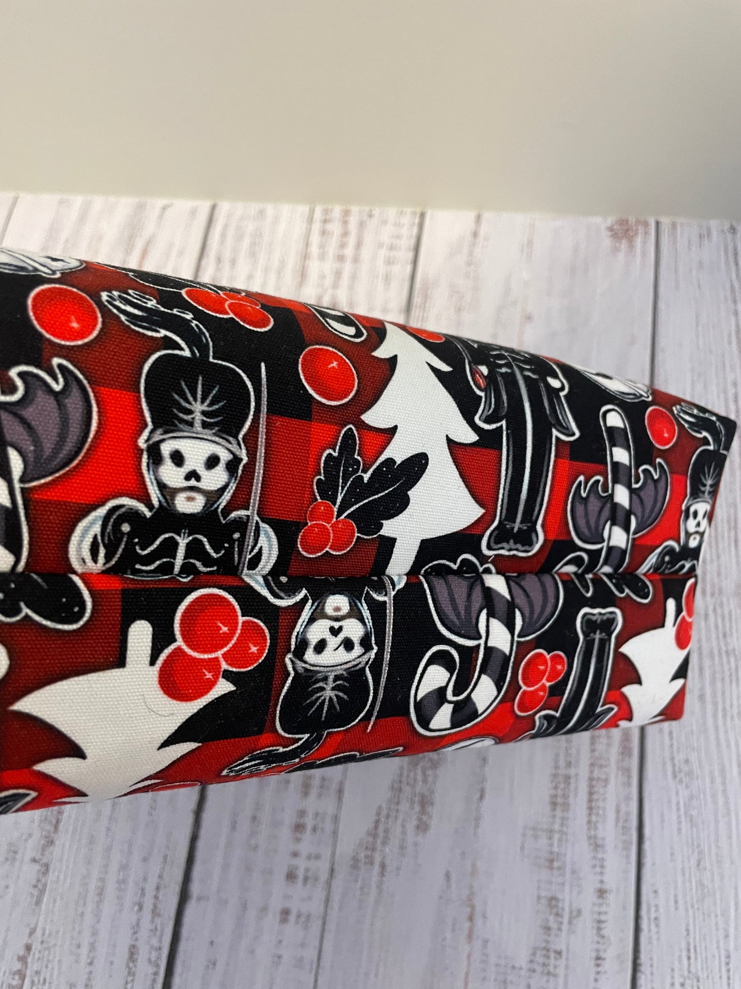 GOTHMAS CANVAS   Small wire frame bag...CUSTOM PRINT