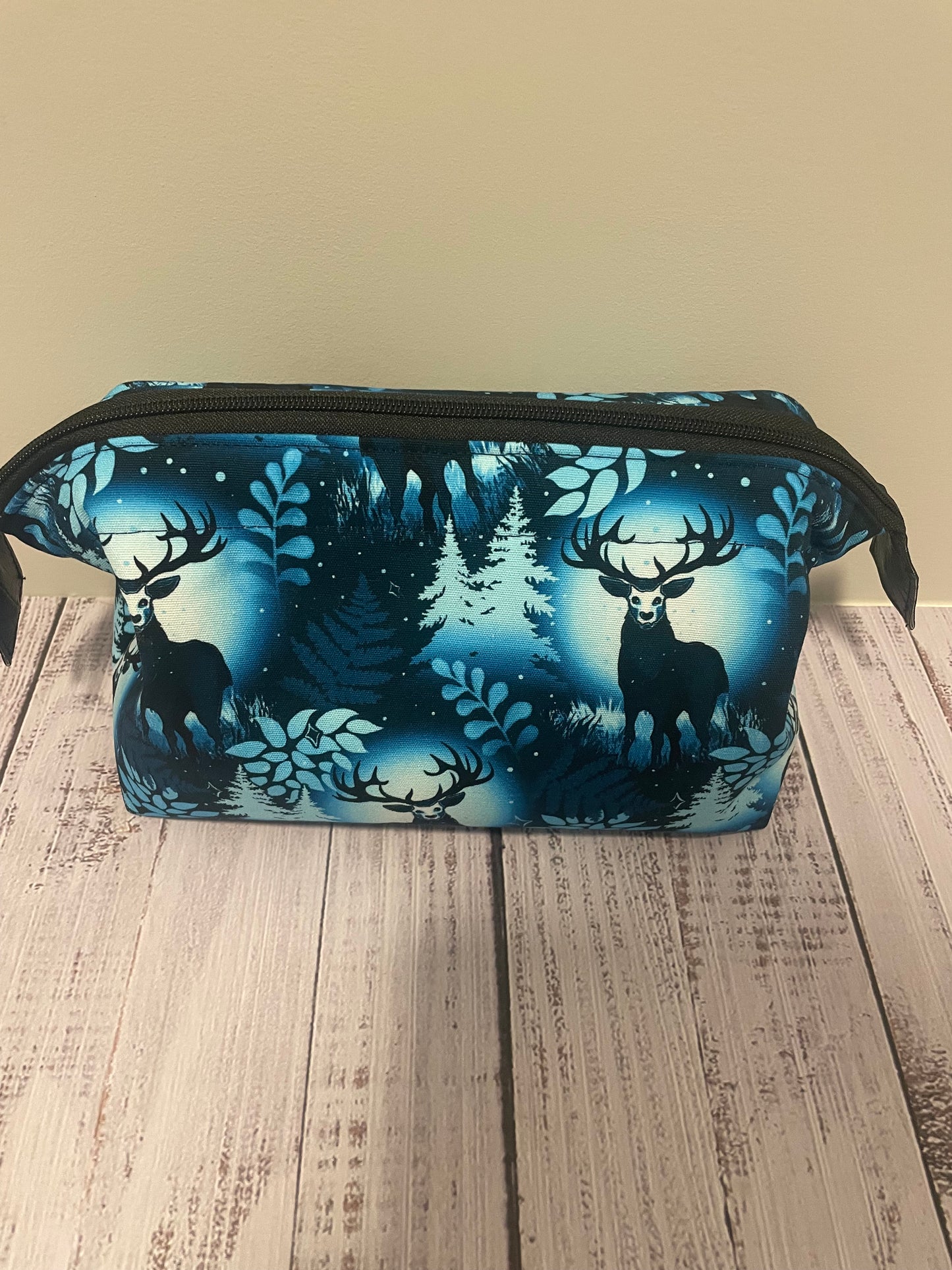 FROSTED DEER   Small wire frame bag ...CUSTOM PRINTED CANVAS