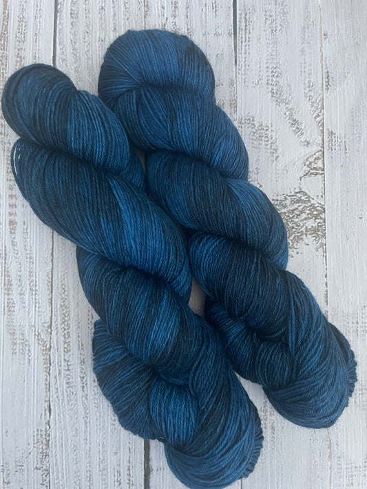 BREAK WATER   ...PLUSH FINGERING WEIGHT