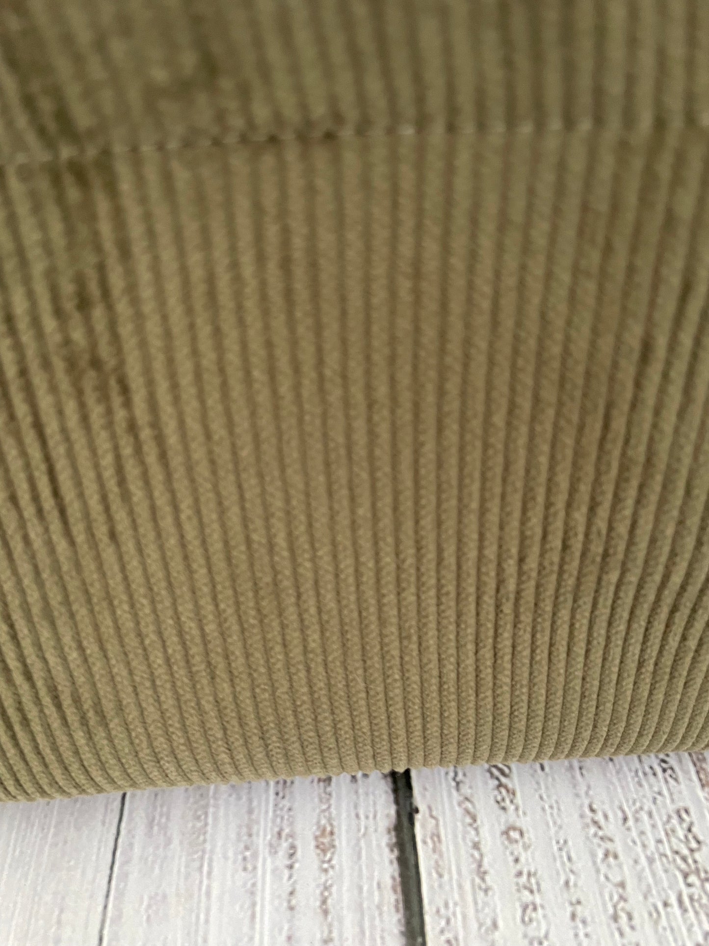 OLIVE CORDUROY   Small wire frame bag