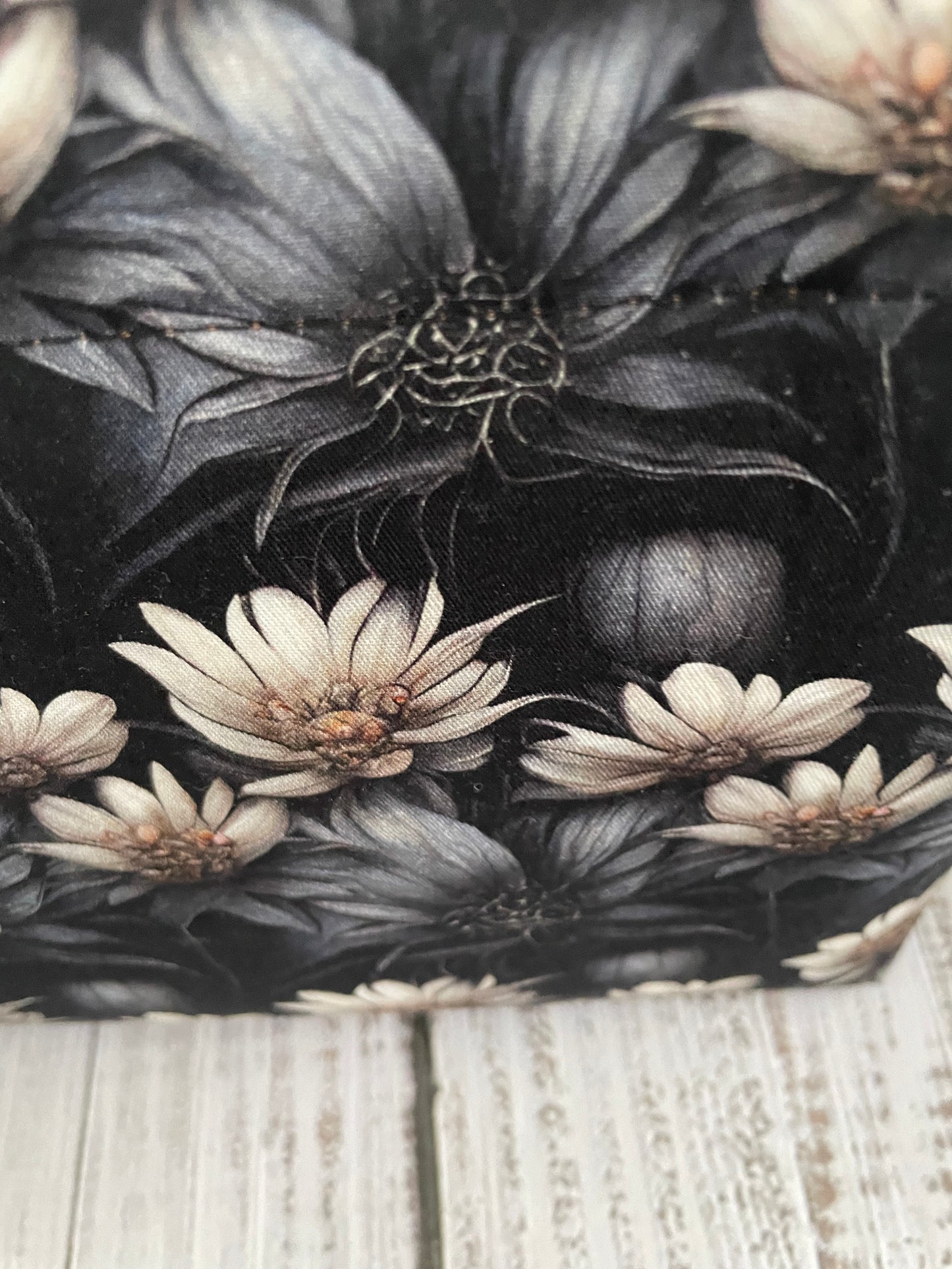 WATER LILY ...CUSTOM PRINT  Small wire frame bag