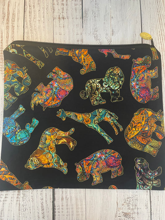 TAPESTRY ANIMALS  SMALL STITCHING BAG