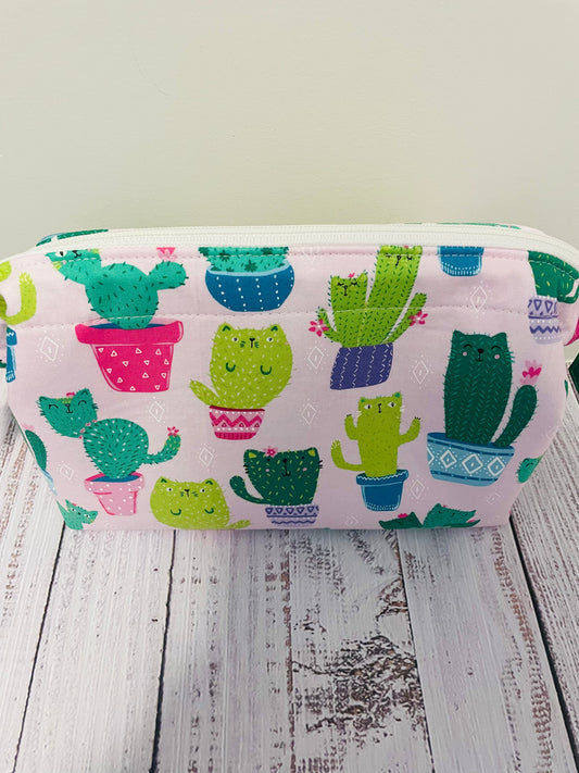 CACTUS CAT   Small wire frame bag