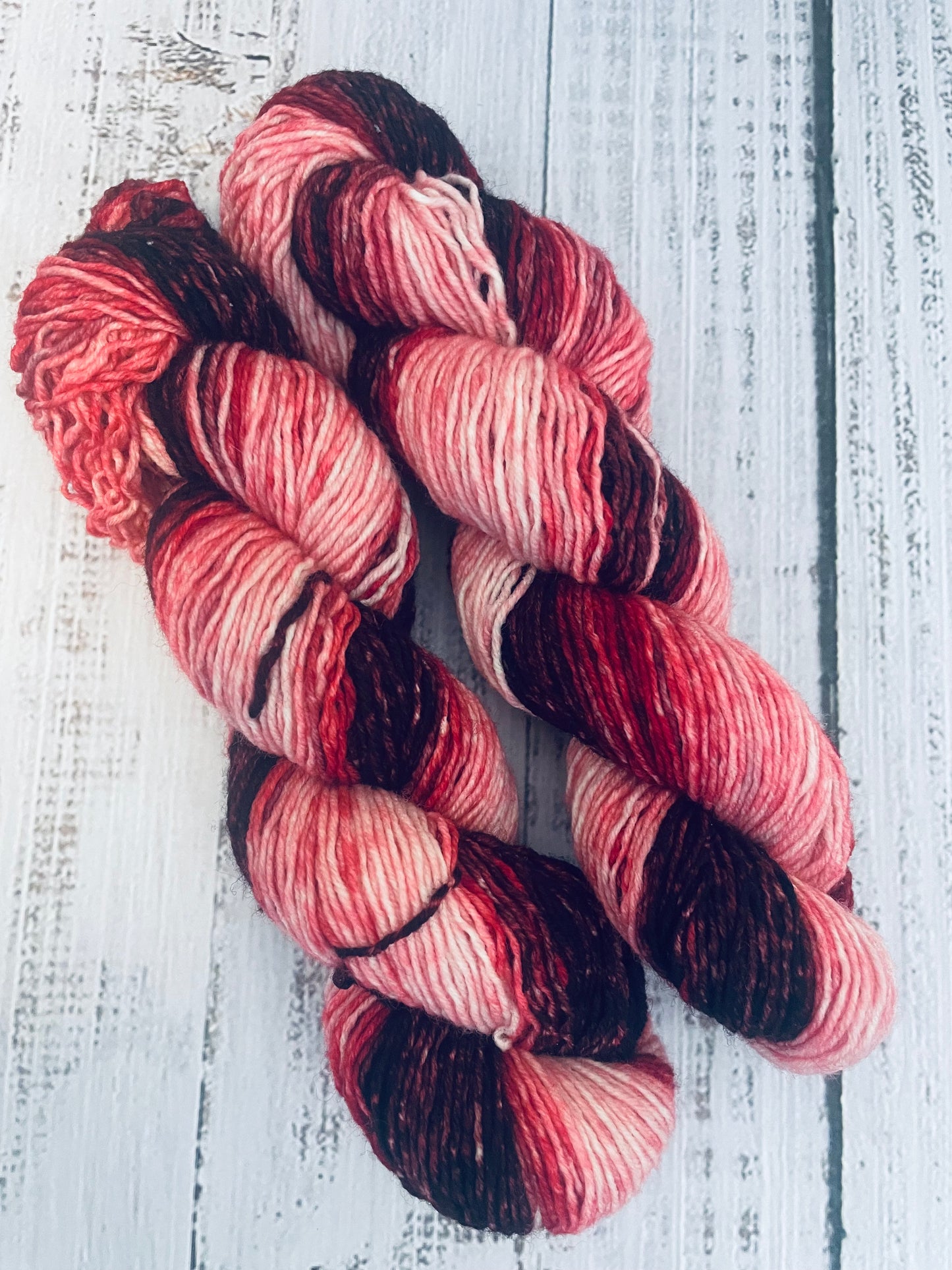 CHEERY COLA .... HEATHERED GRADIENT FULL SKEINS (FINGERING WEIGHT)