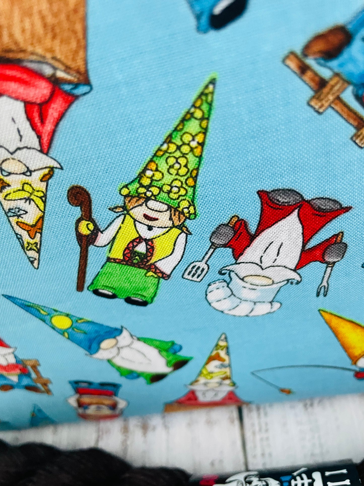 AUGUST'S GNOME CLUB , PLEASE CHOOSE SET FROM MENU ....SWEET SUMMERTIME GNOME ....LIMITED QUANTITIES