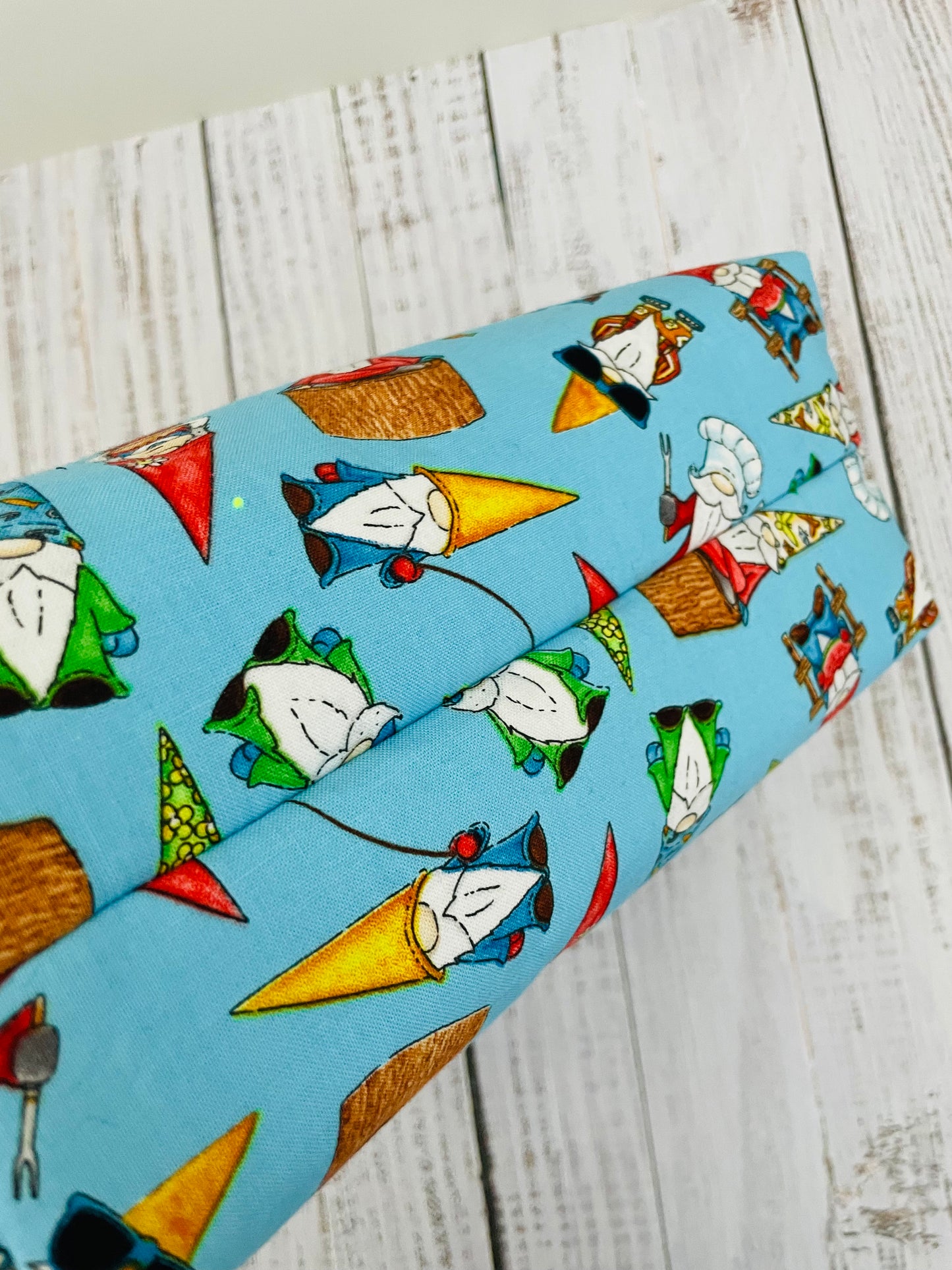 AUGUST'S GNOME CLUB , PLEASE CHOOSE SET FROM MENU ....SWEET SUMMERTIME GNOME ....LIMITED QUANTITIES