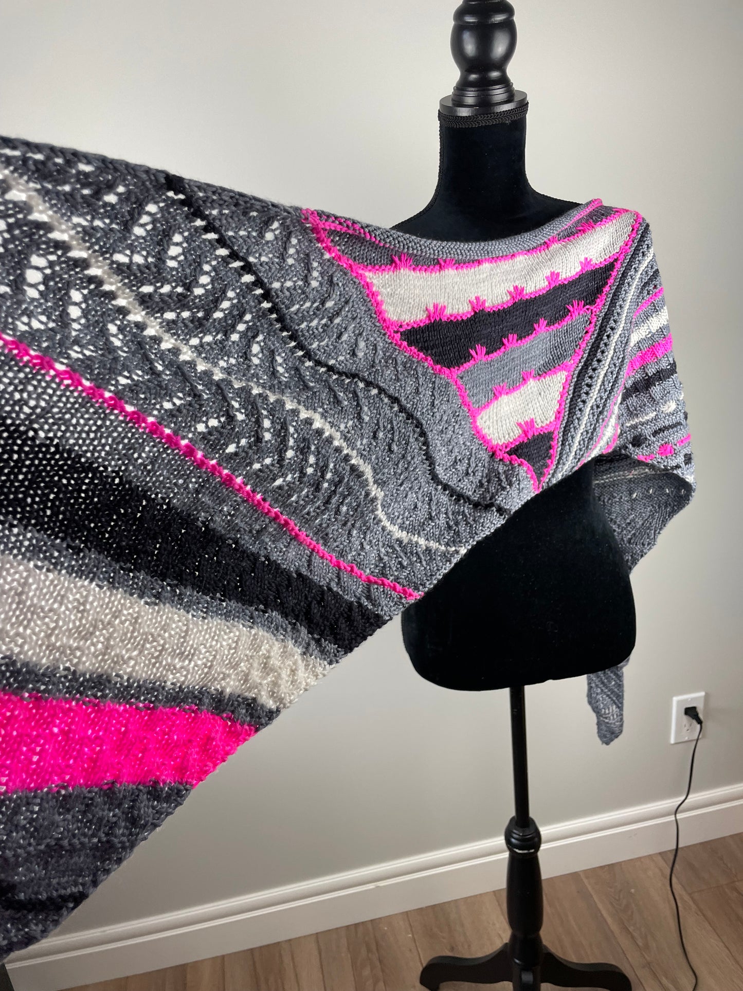 THROWING IN BACK  WRAP SAMPLE ....DESIGN BY COZY UP KNITS
