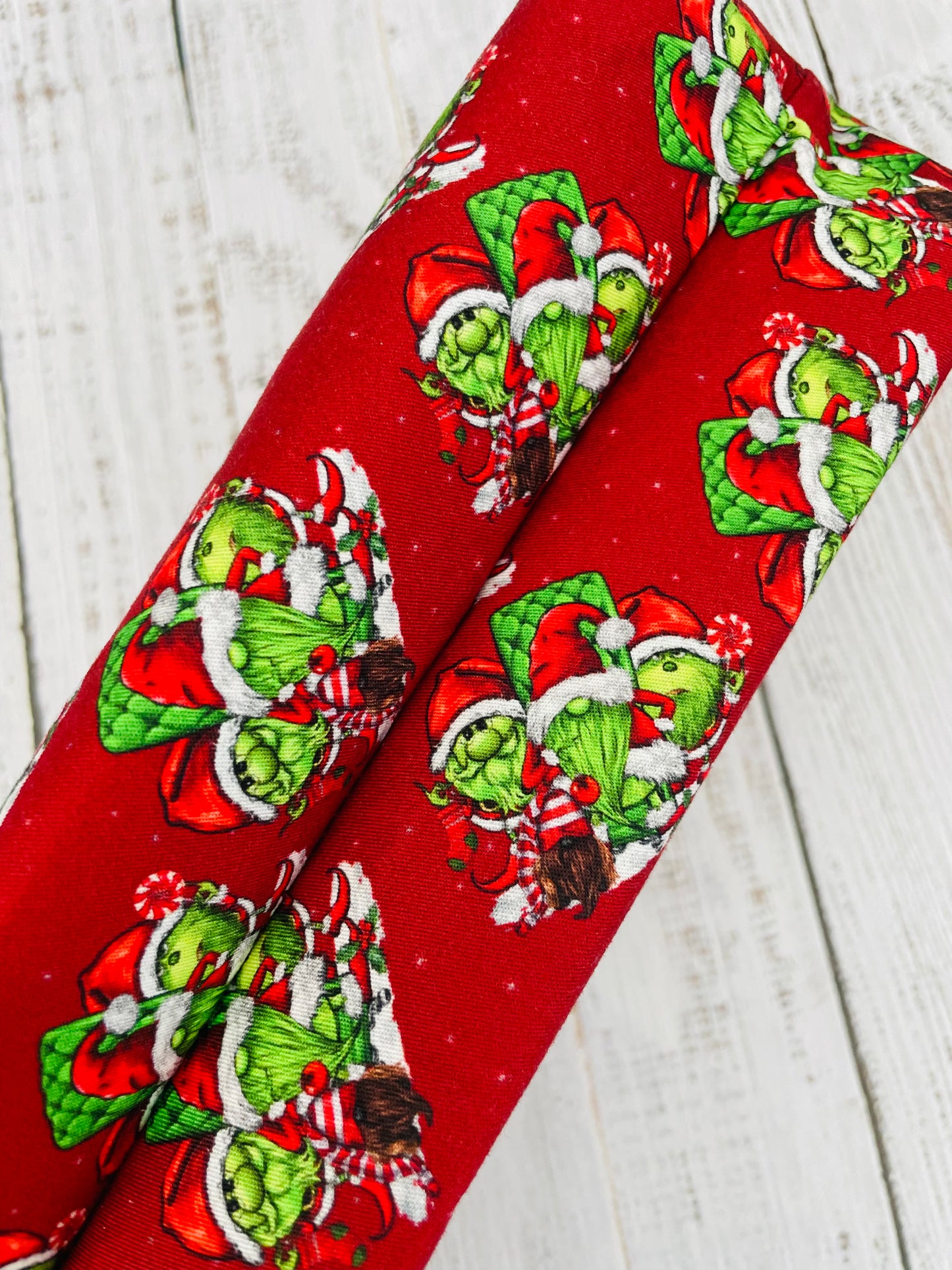 GRINCHMAS GNOMES   ....CAKE CADDY