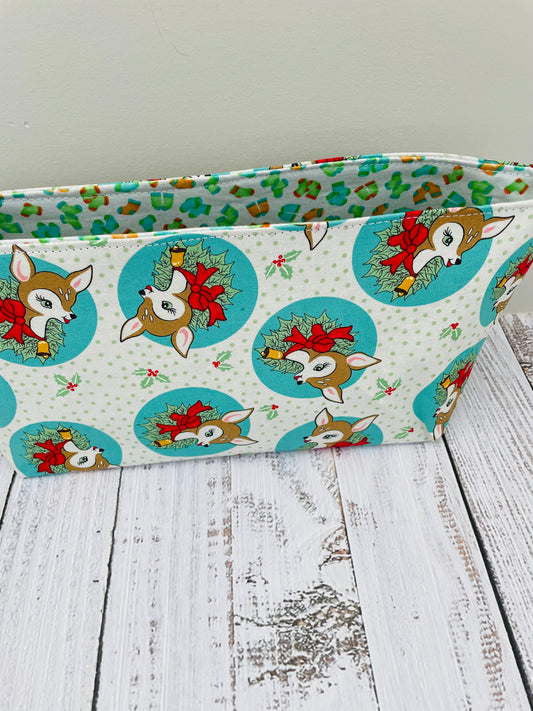 RETRO DEER    ....CAKE CADDY