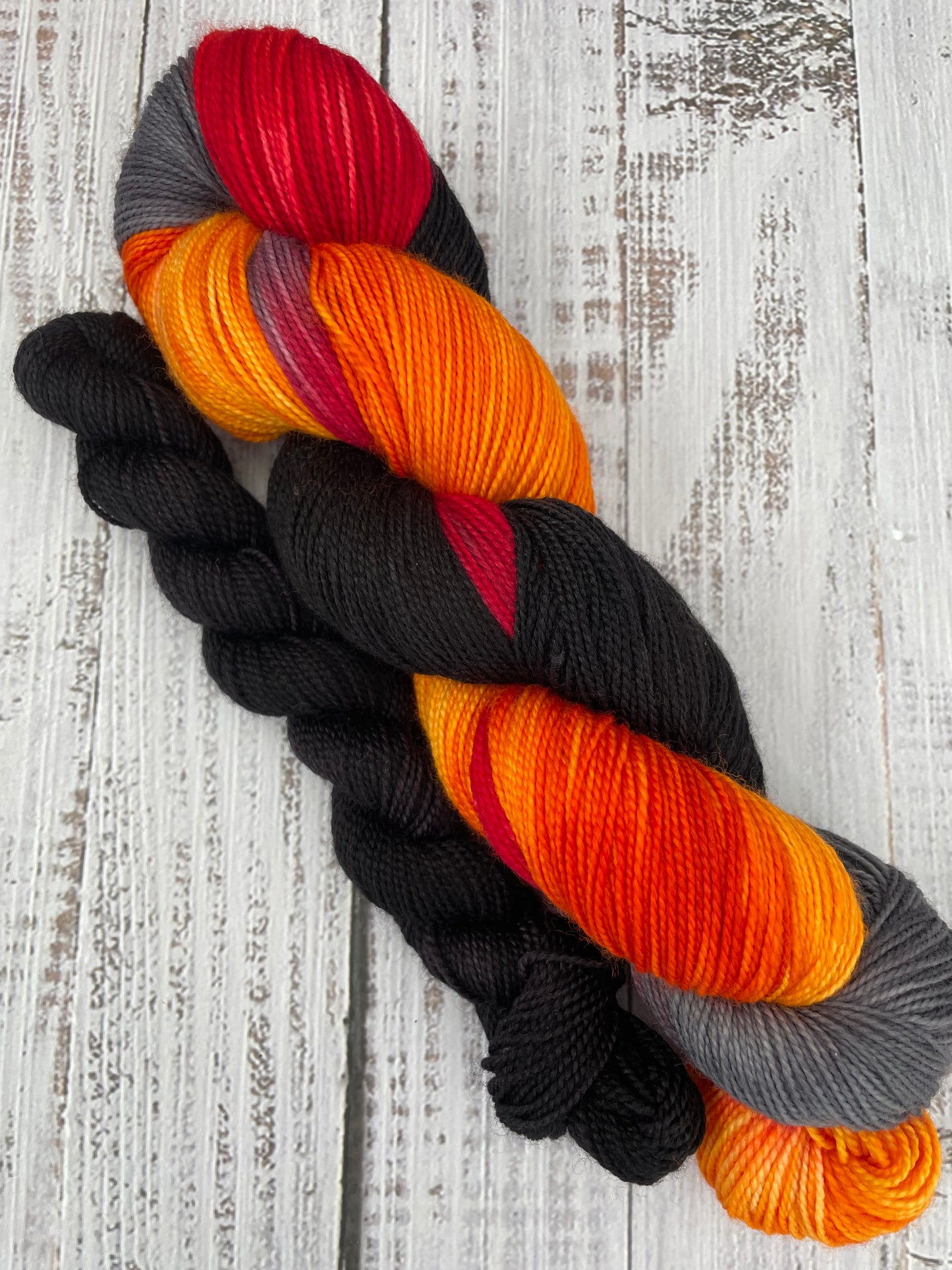 AUTUMN APPARITION SOCKSET AND BAGS ( SOLD SEPARATELY )THESE WILL SHOW SOLD OUT UNTIL THE LAUNCH TIME OCT 11 @ NOON MST