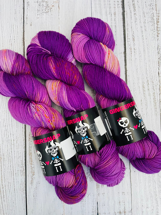 VENOM & VELVET ...SQUISHY DK  ...LOW CONTRAST BLACK LIGHT REACTIVE