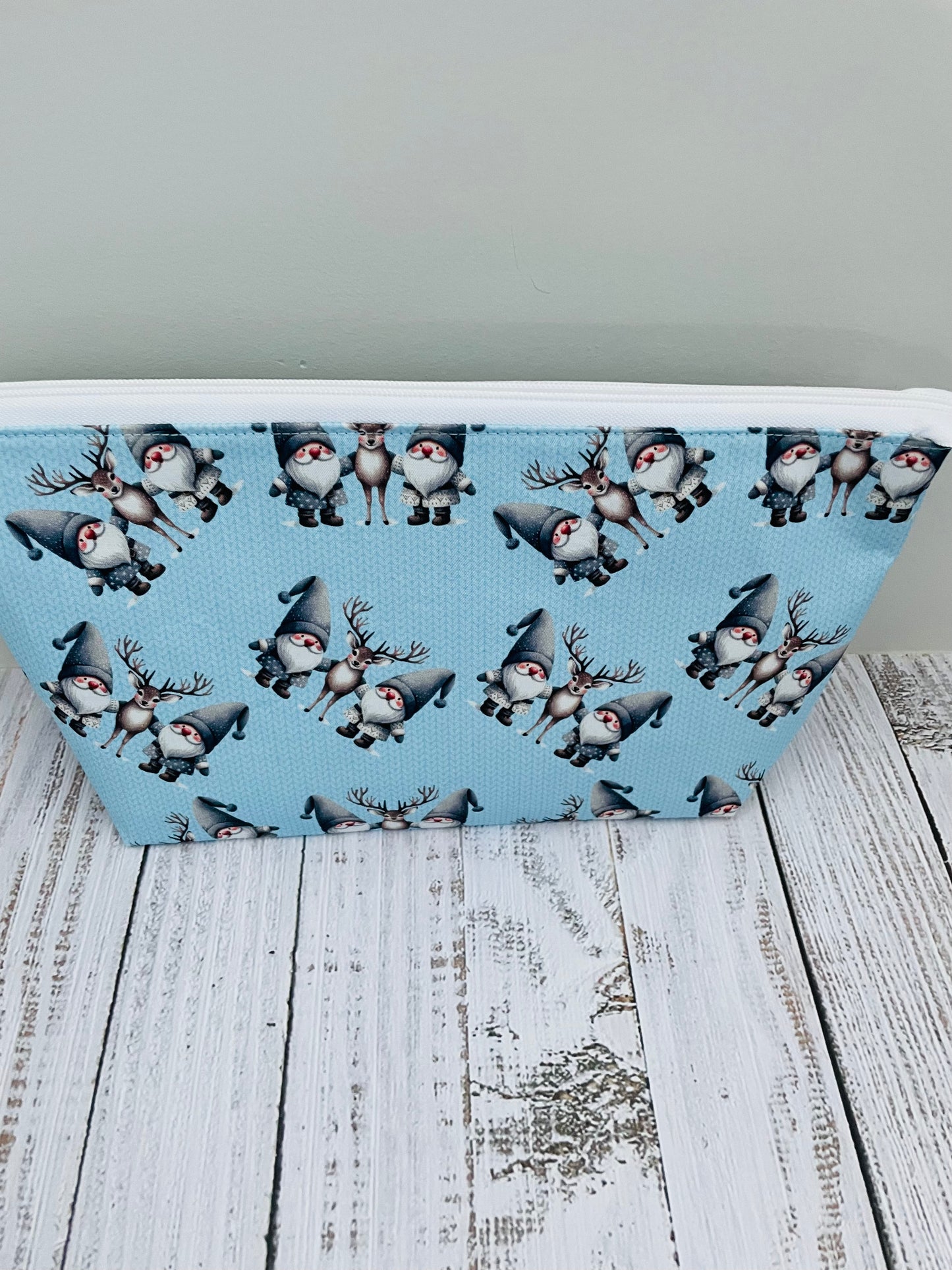 WINTER VIBES LIFESTYLE BAG AND SOCKSET ....LIMITED EDITION ...CUSTOM PRINT