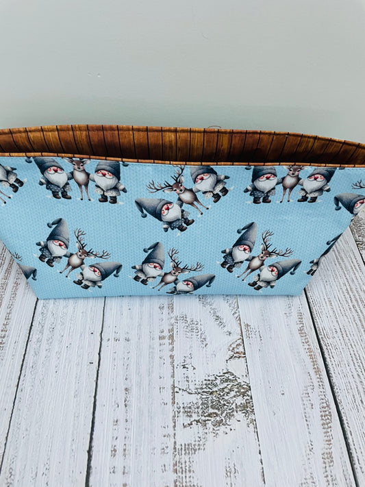 WINTER VIBES (GNOMES)   ....CAKE CADDY......CUSTOM PRINT