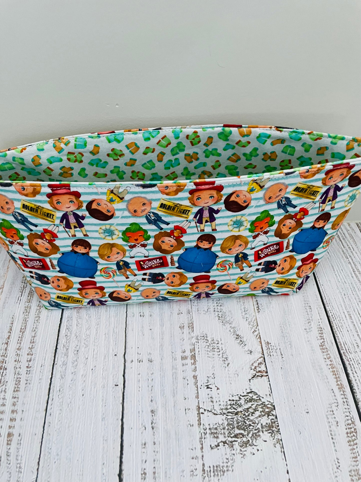 WILLY    ....CAKE CADDY......CUSTOM PRINT