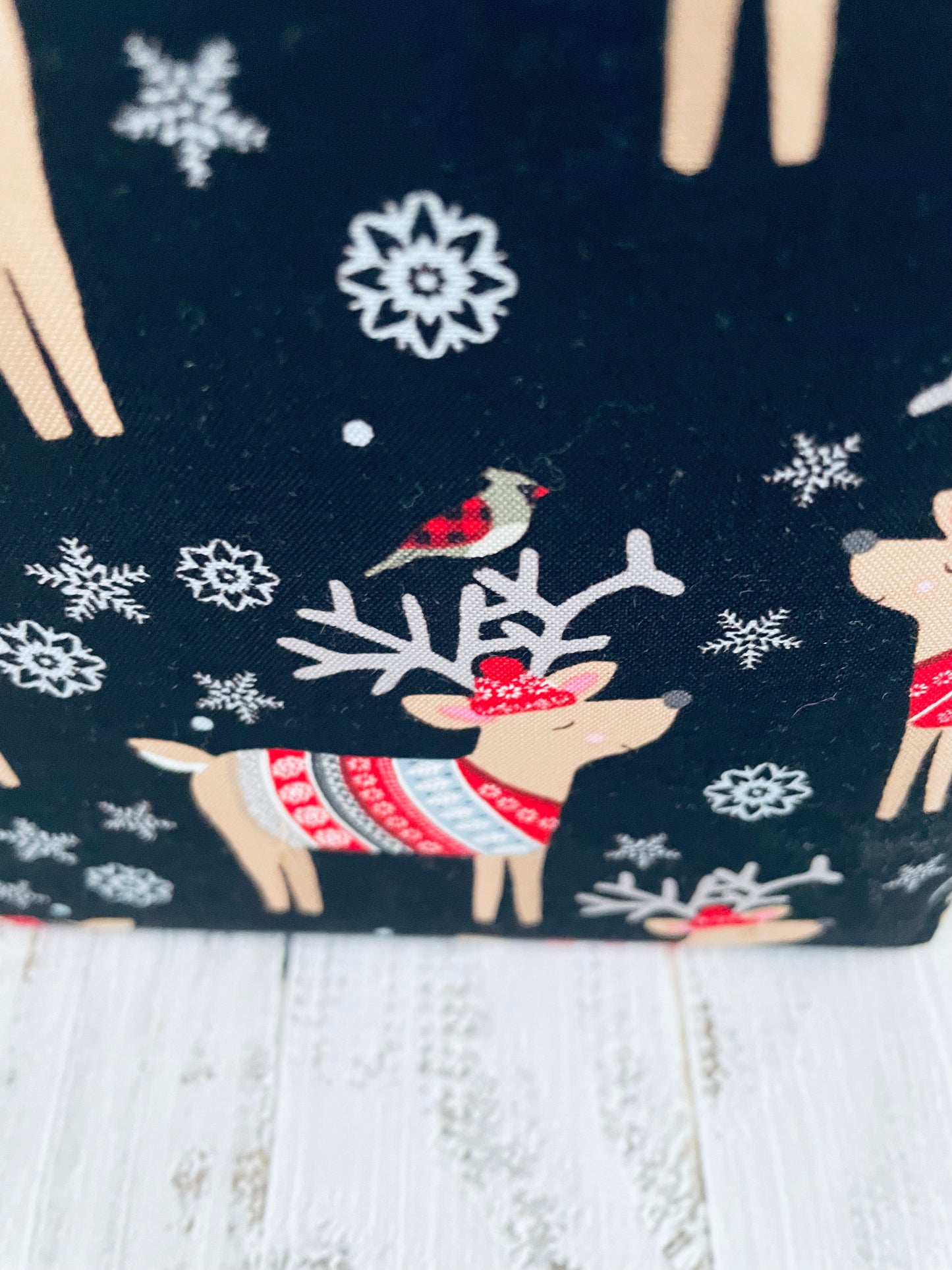 REINDEER AT NIGHT  STITCH & STORE BOWL