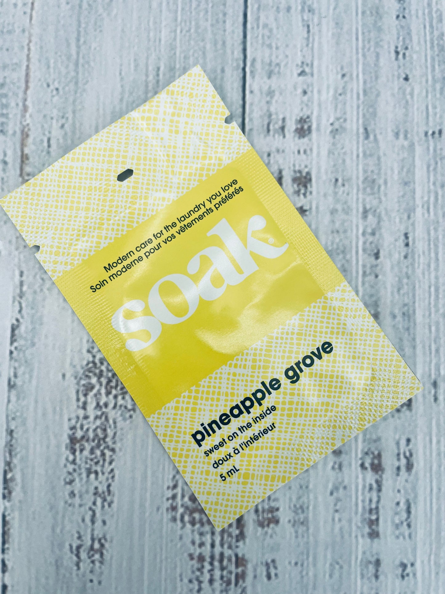 PRE-ORDER ....6 TH ANNUAL CHRISTMAS EVE CAST-ON BOX  .."GNOMEBODY DOES CHRISTMAS LIKE THIS"