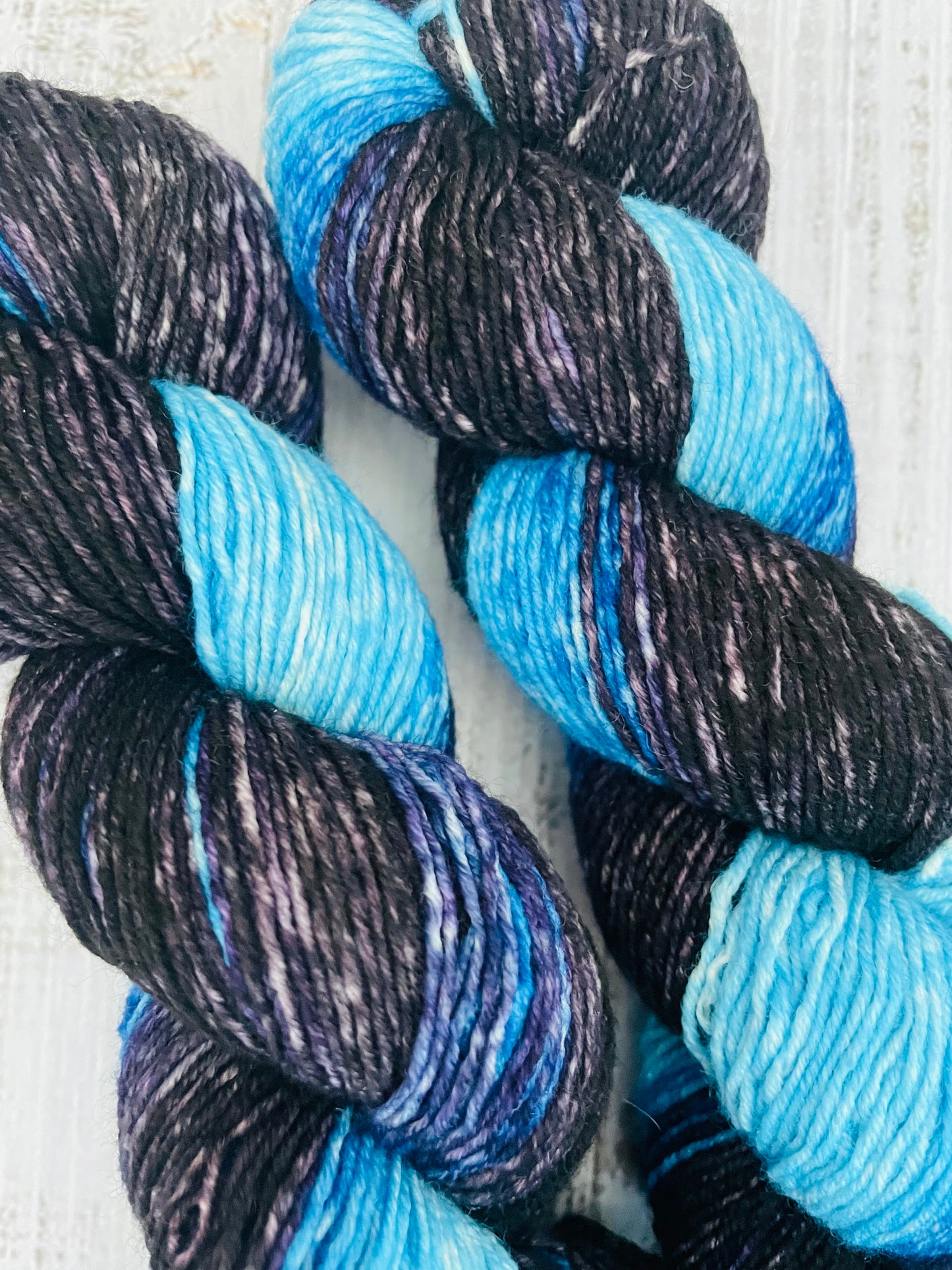 BLUE MOON .... HEATHERED GRADIENT FULL SKEINS (FINGERING WEIGHT)