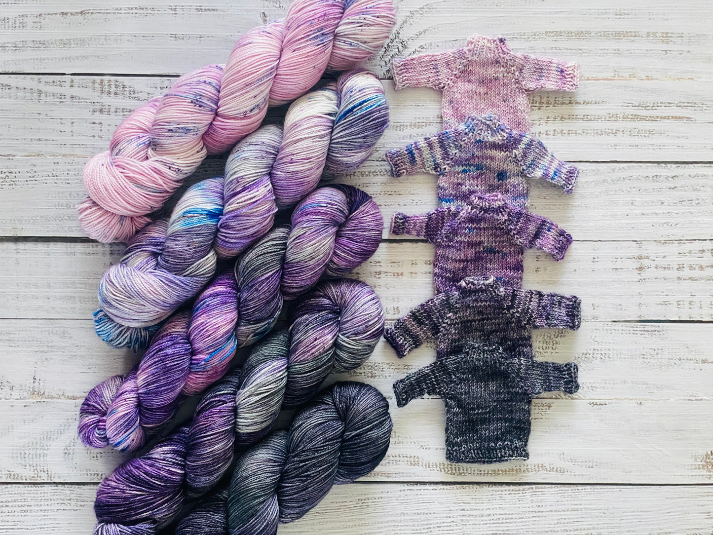 FIREFLY FOREST FADE ON PLUSH FINGERING AND CLASSIC  DK ….CHOOSE COLOURWAY AND BASE FROM MENU