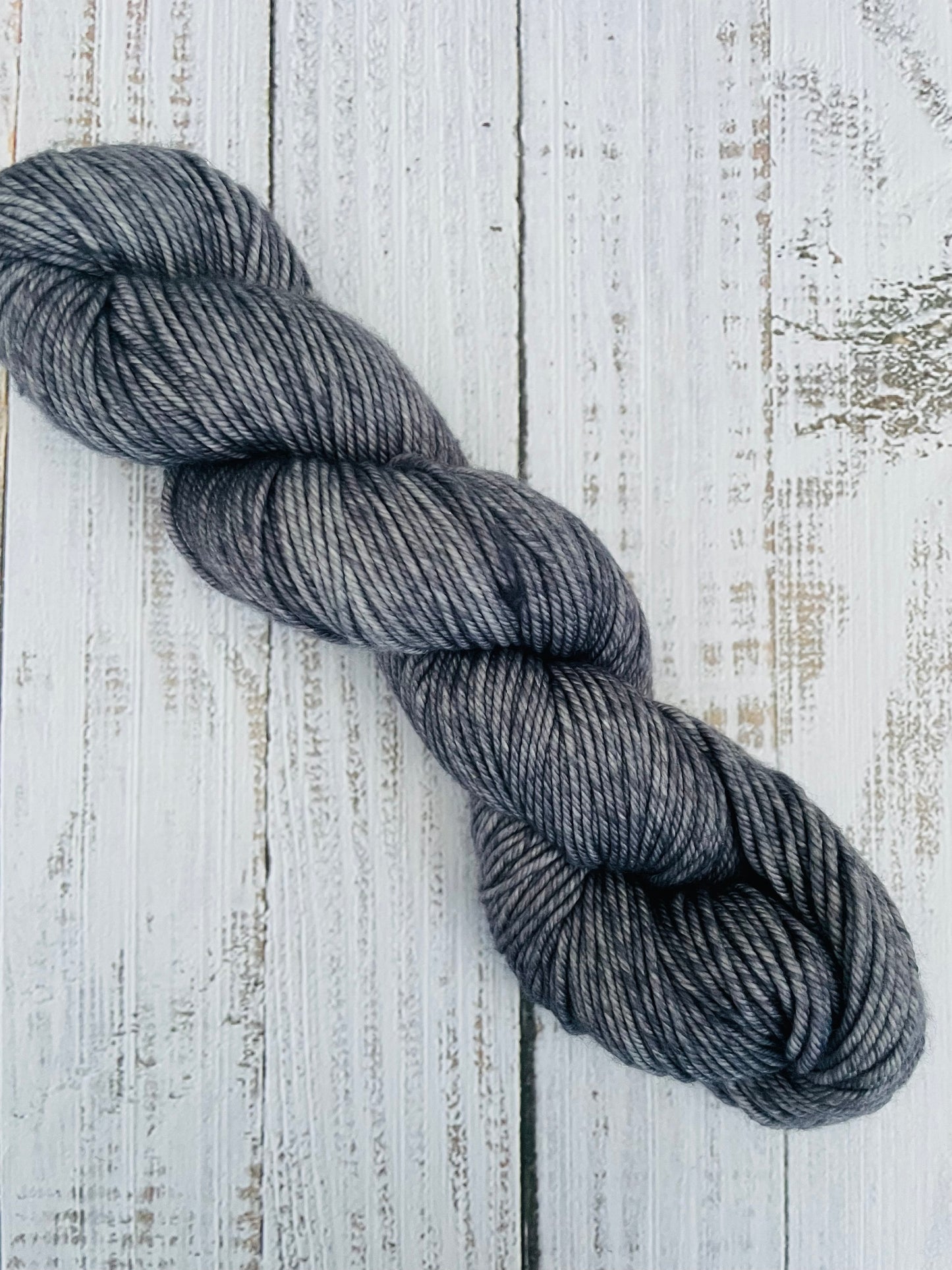 LUX WORSTED  WEIGHT ...17 MICRON 100% SW MERINO